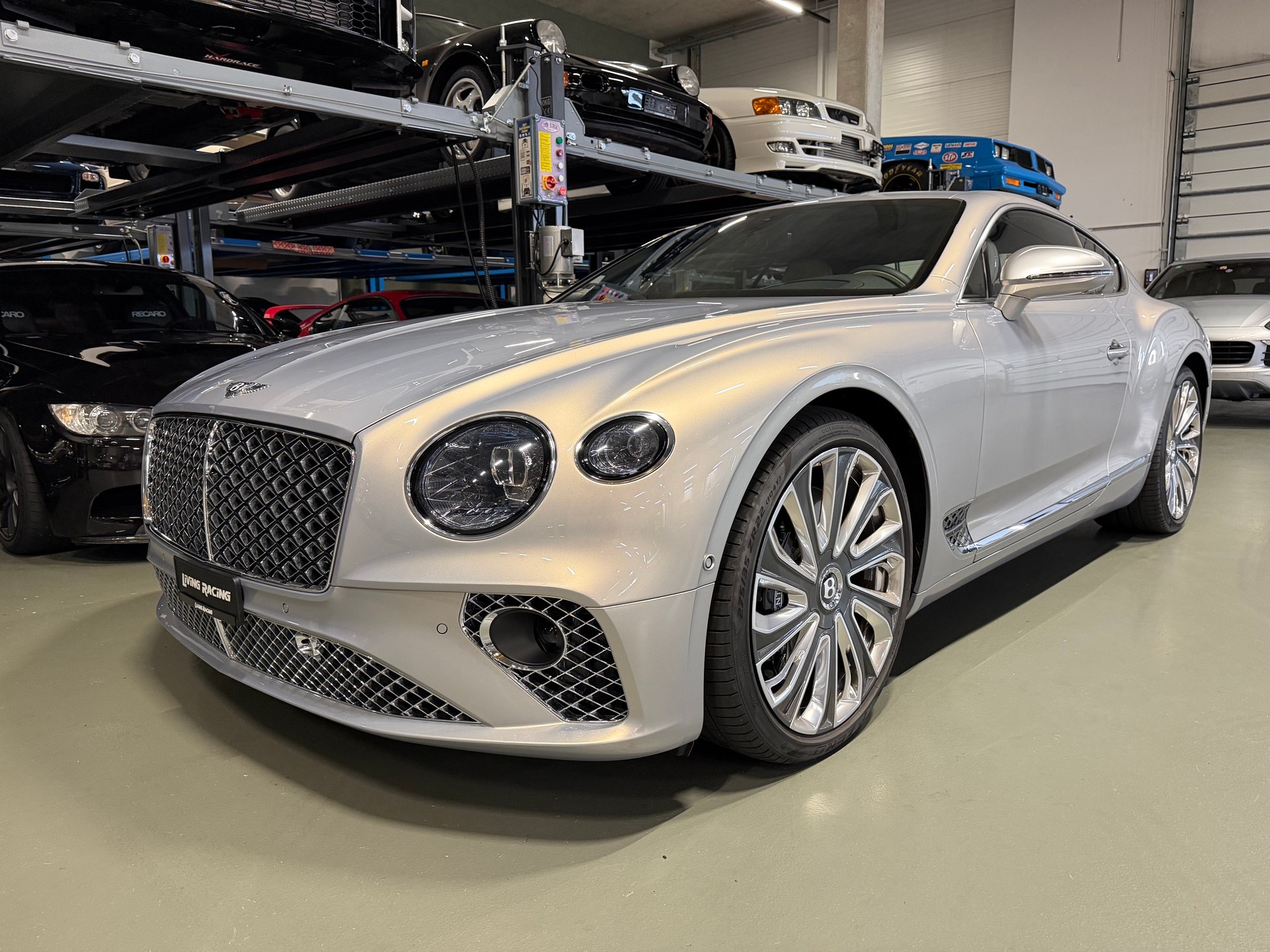 BENTLEY Continental GT 4.0 V8 Mulliner-image-1