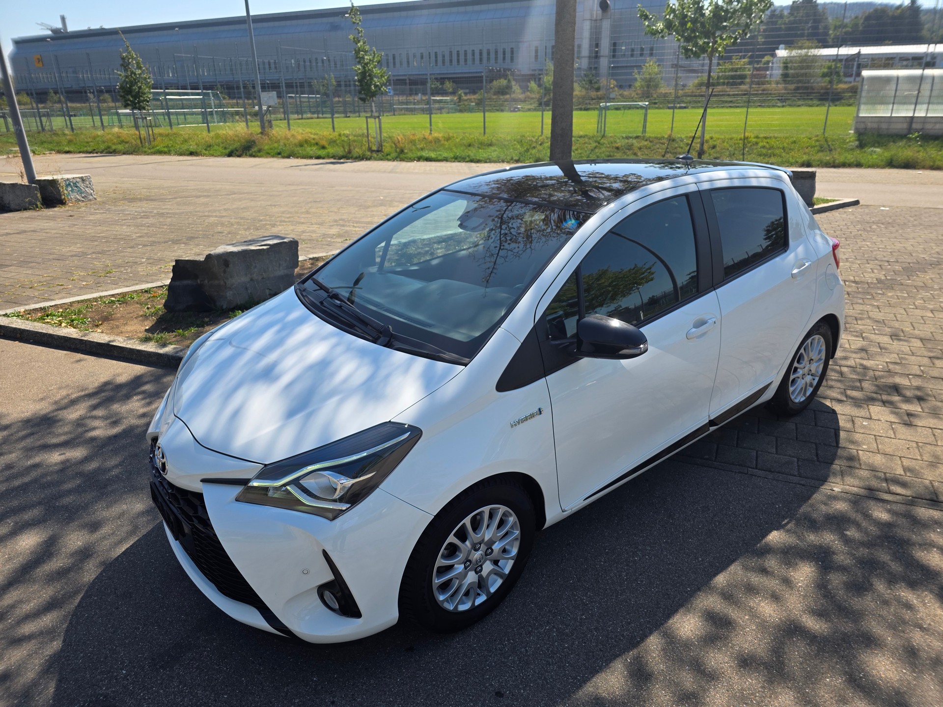 TOYOTA Yaris 1.5 VVT-i Hybrid GR-S e-CVT-image-2