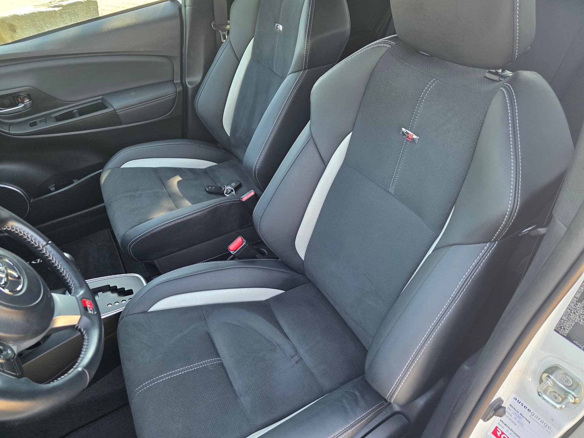 TOYOTA Yaris 1.5 VVT-i Hybrid GR-S e-CVT-image-10