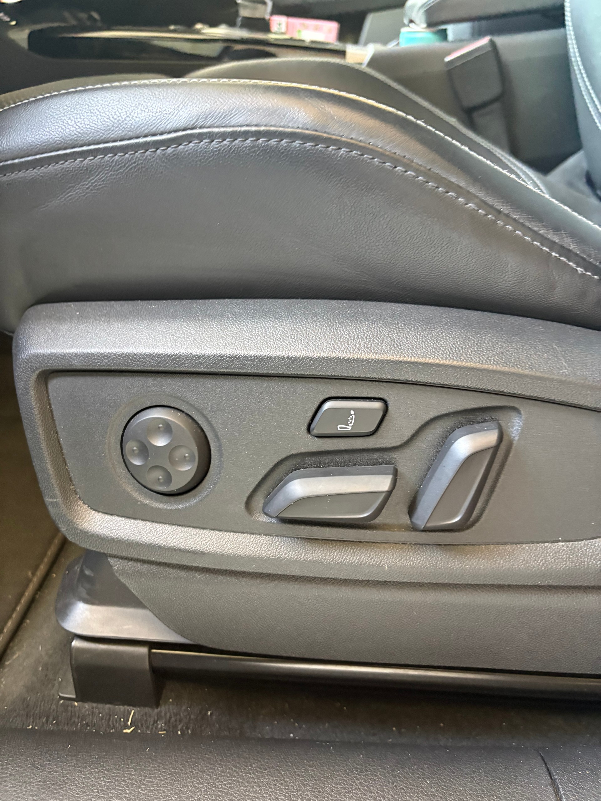 AUDI Q5 40 TDI S-line quattro S-tronic-image-7