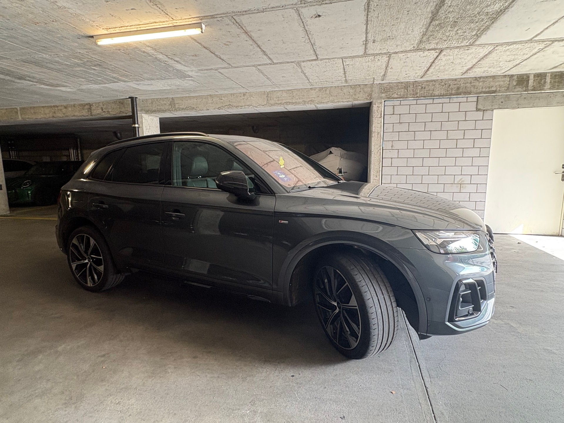 AUDI Q5 40 TDI S-line quattro S-tronic-image-4