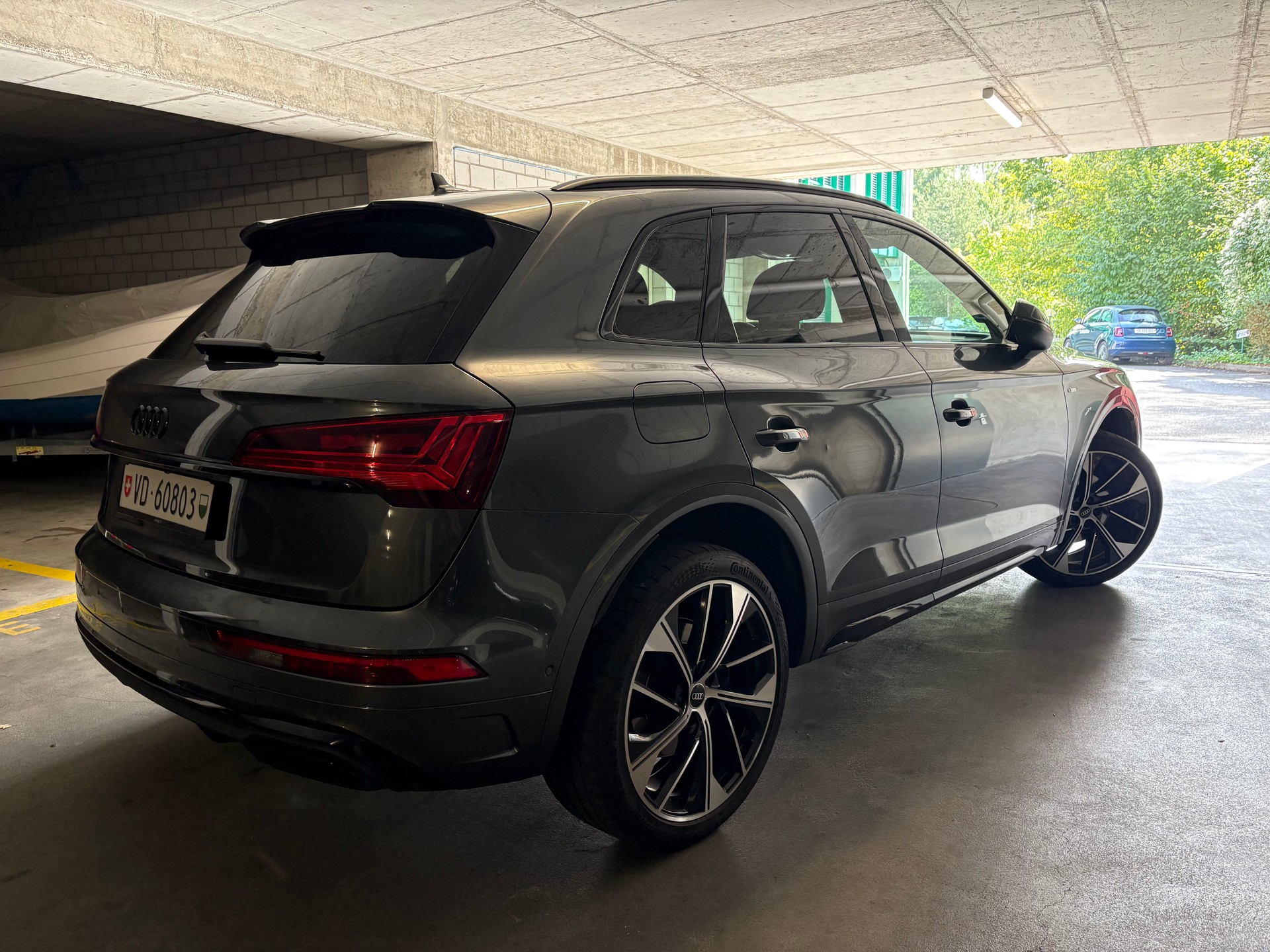 AUDI Q5 40 TDI S-line quattro S-tronic-image-2