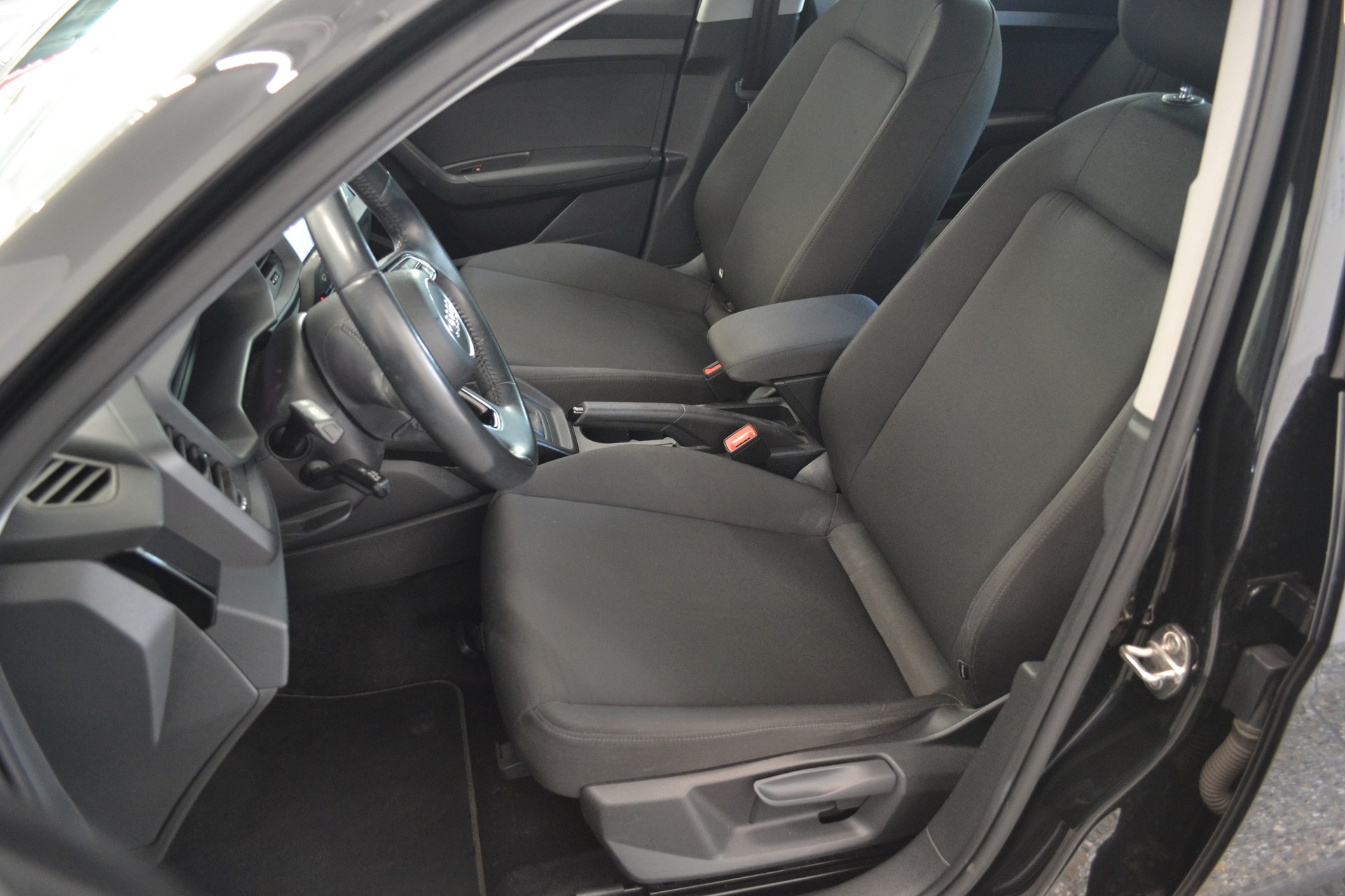 AUDI A1 Sportback 30 TFSI advanced S-tronic-image-8