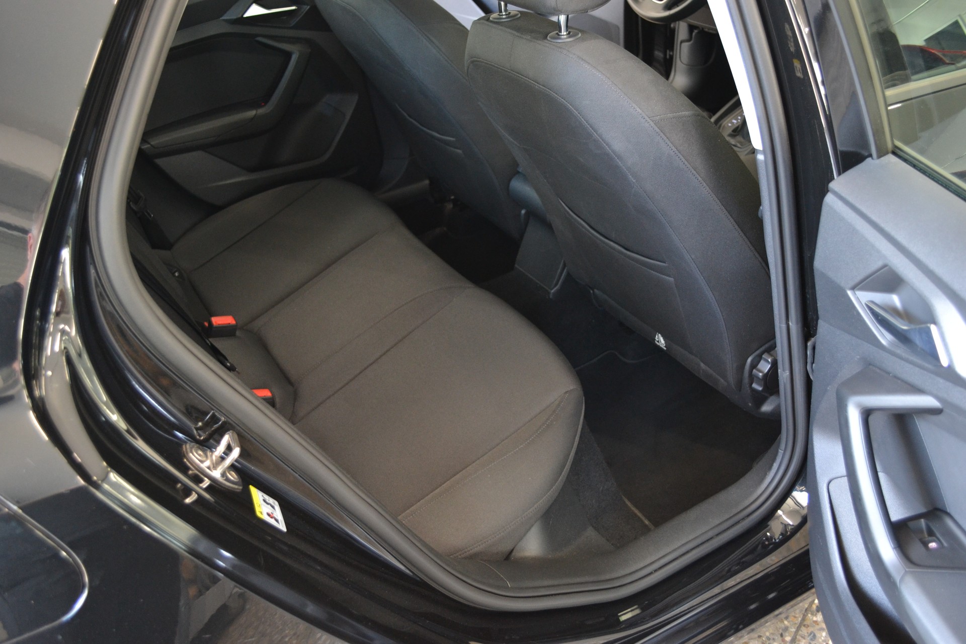 AUDI A1 Sportback 30 TFSI advanced S-tronic-image-10