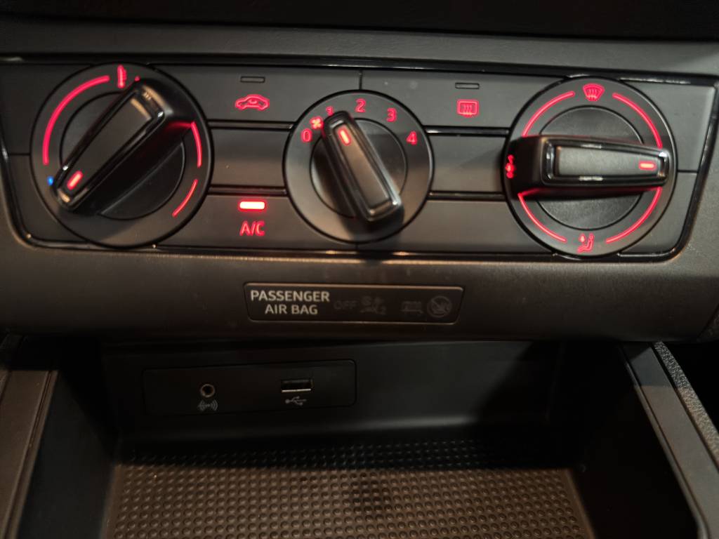 SEAT Ibiza 1.0 EcoTSI Sol-image-12