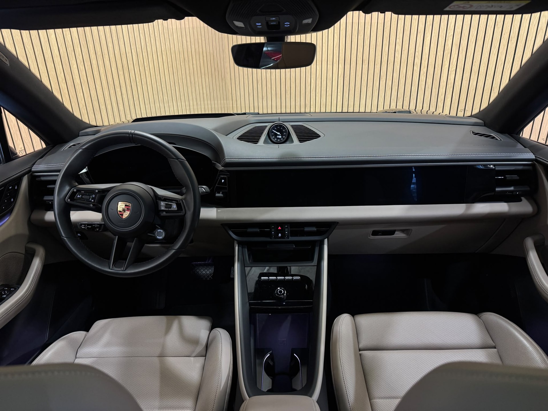 PORSCHE Macan 4 100kWh-image-10
