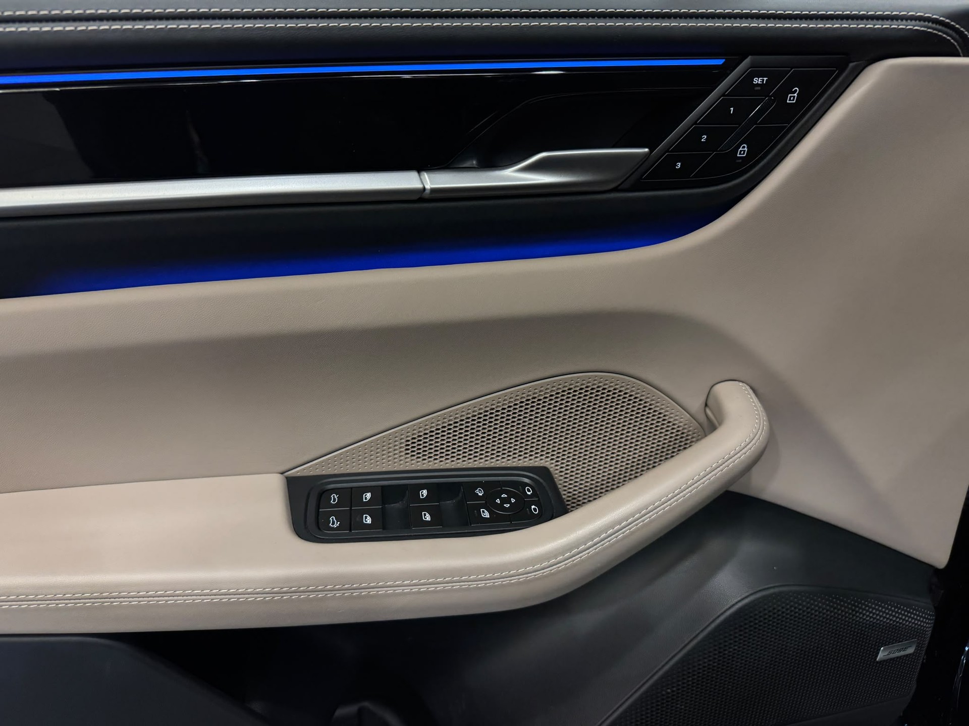 PORSCHE Macan 4 100kWh-image-9