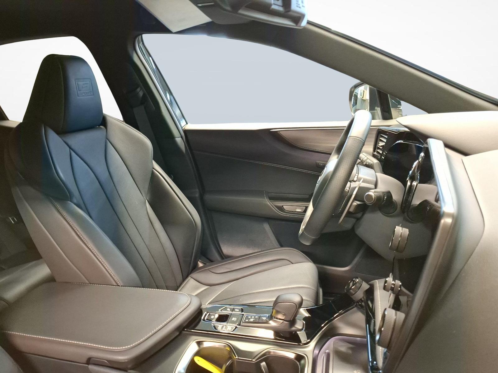 LEXUS NX 450h+ F-Sport-image-9