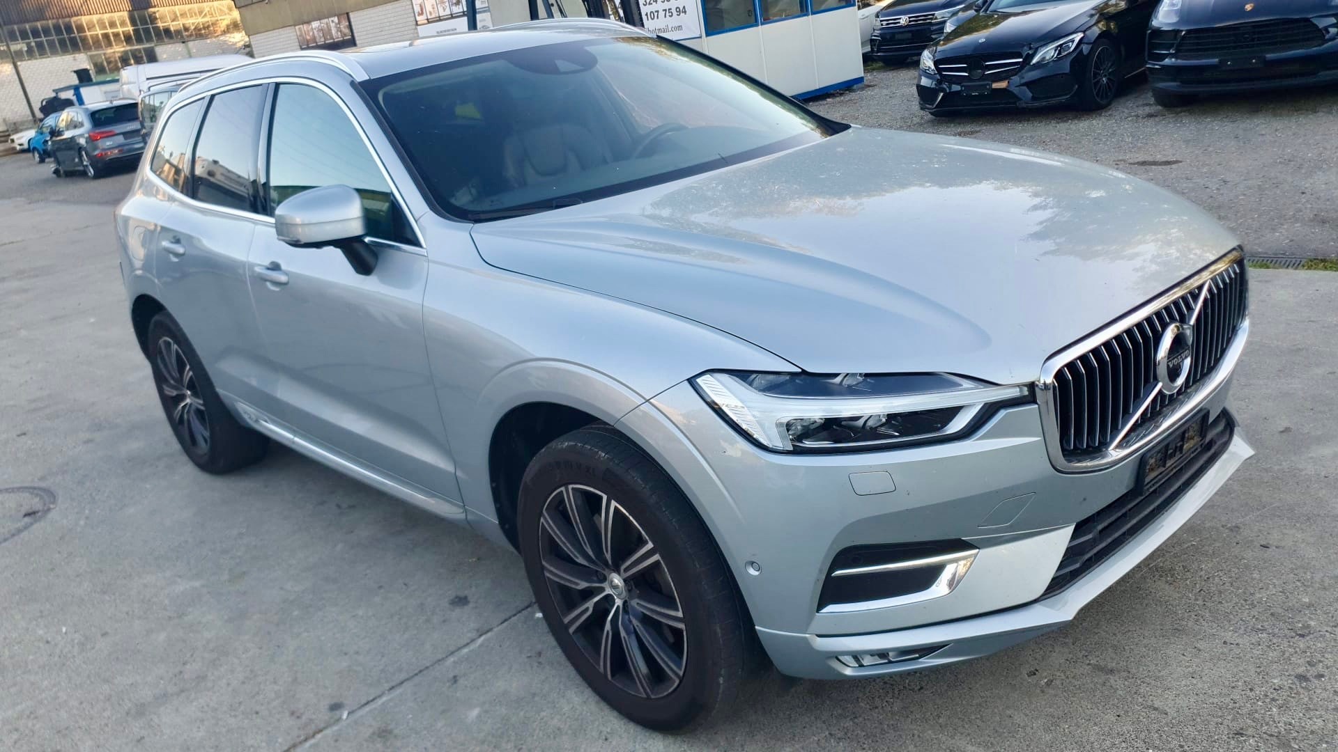 VOLVO XC60 T5 AWD Momentum Geartronic-image-1