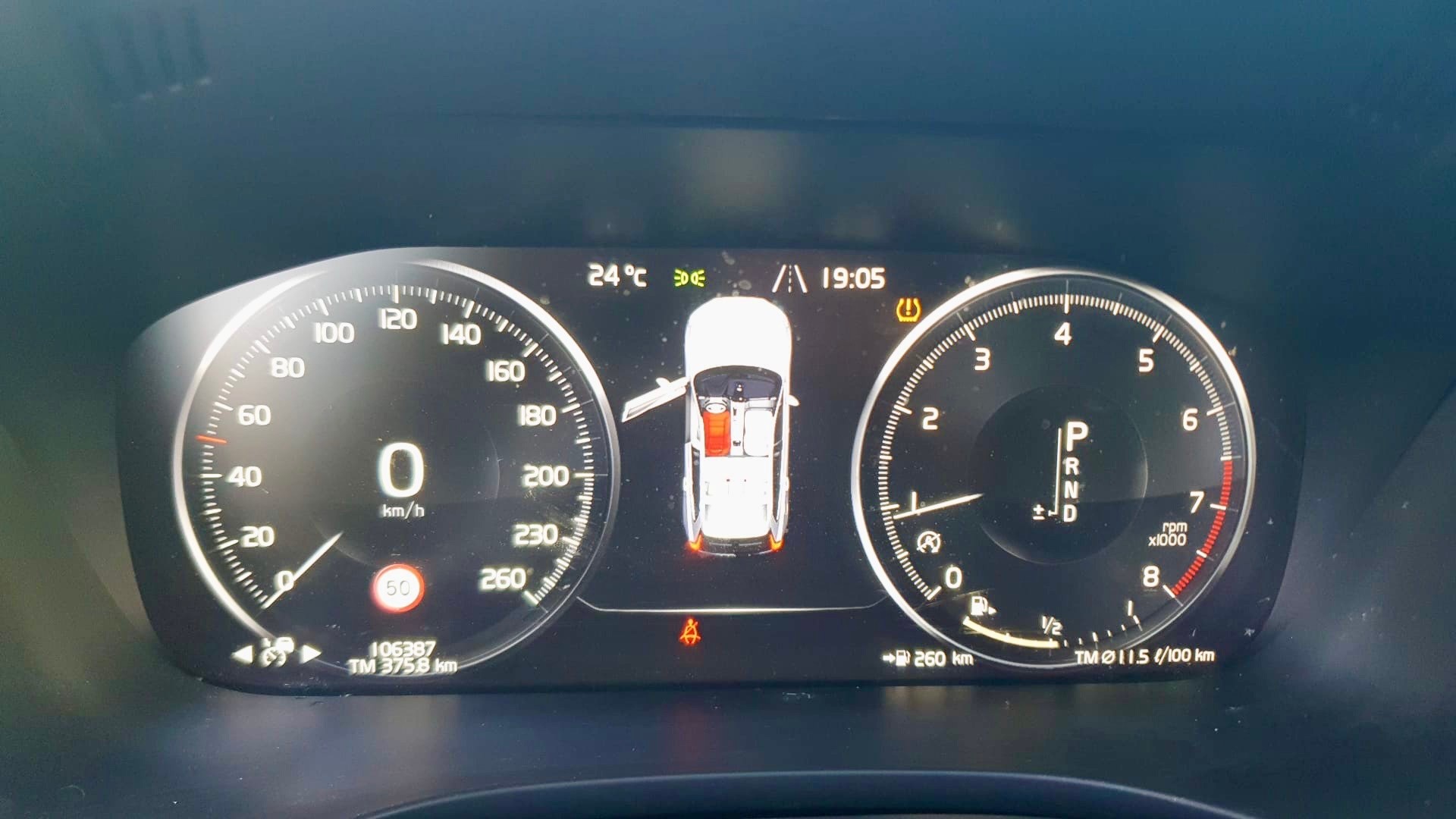 VOLVO XC60 T5 AWD Momentum Geartronic-image-13