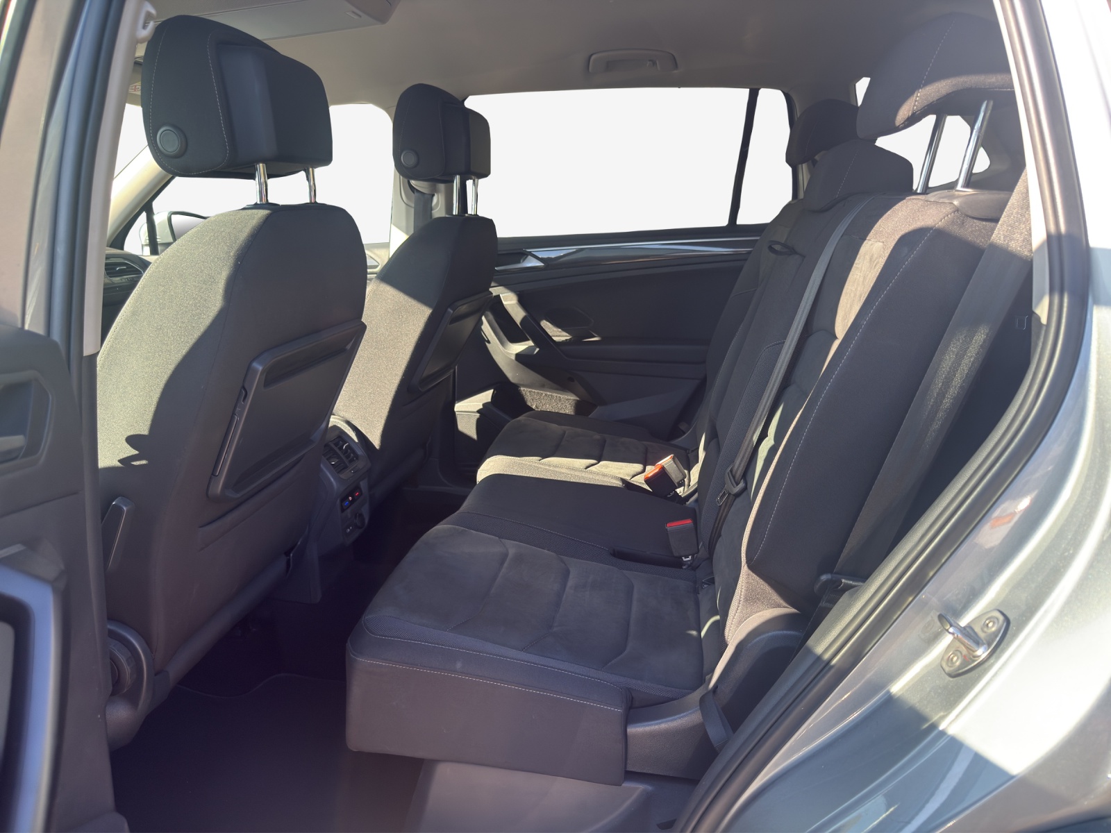 VW Tiguan Allspace 2.0TSI Highline 4Motion DSG-image-11