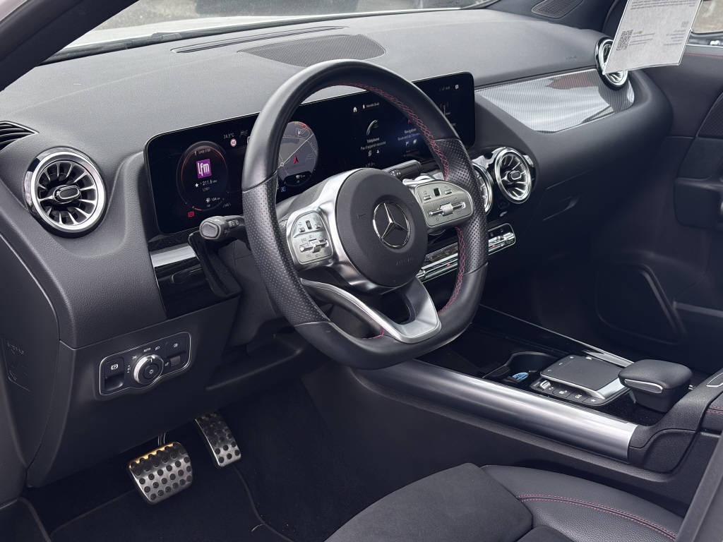 MERCEDES-BENZ GLA 250 e Style-image-8