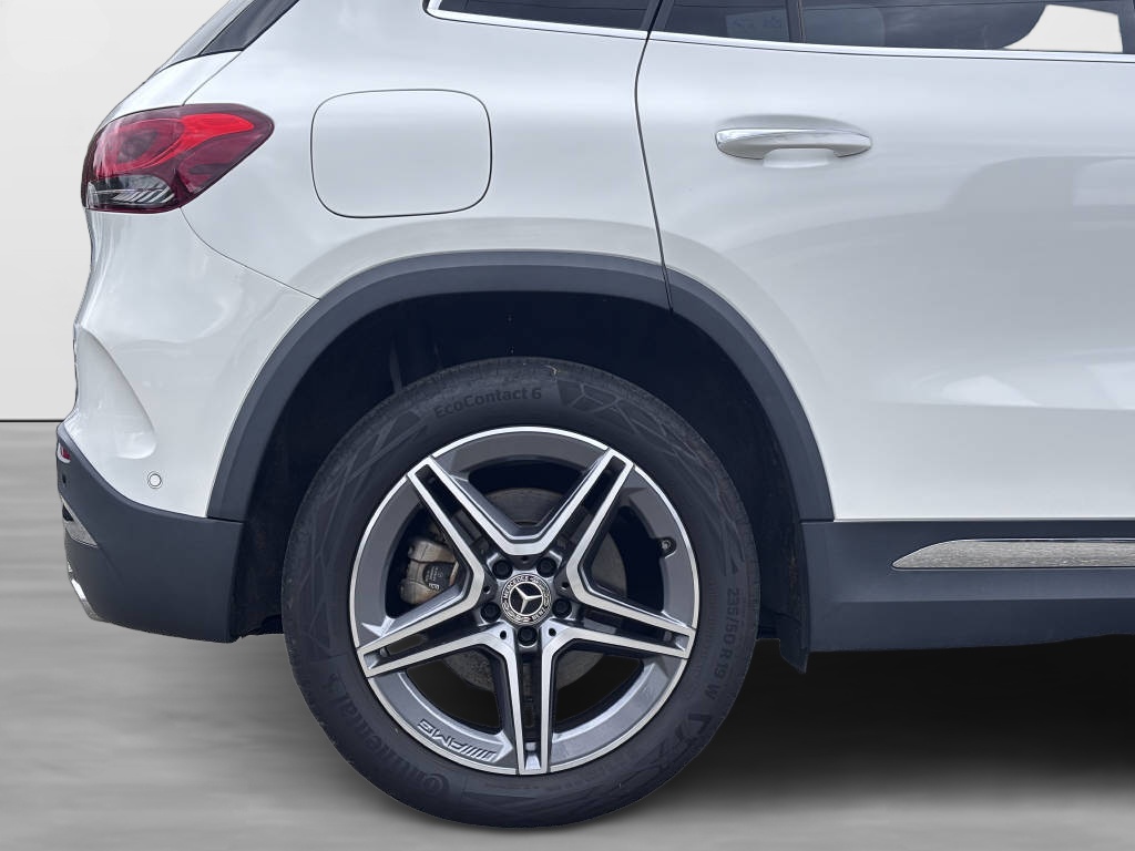 MERCEDES-BENZ GLA 250 e Style-image-7