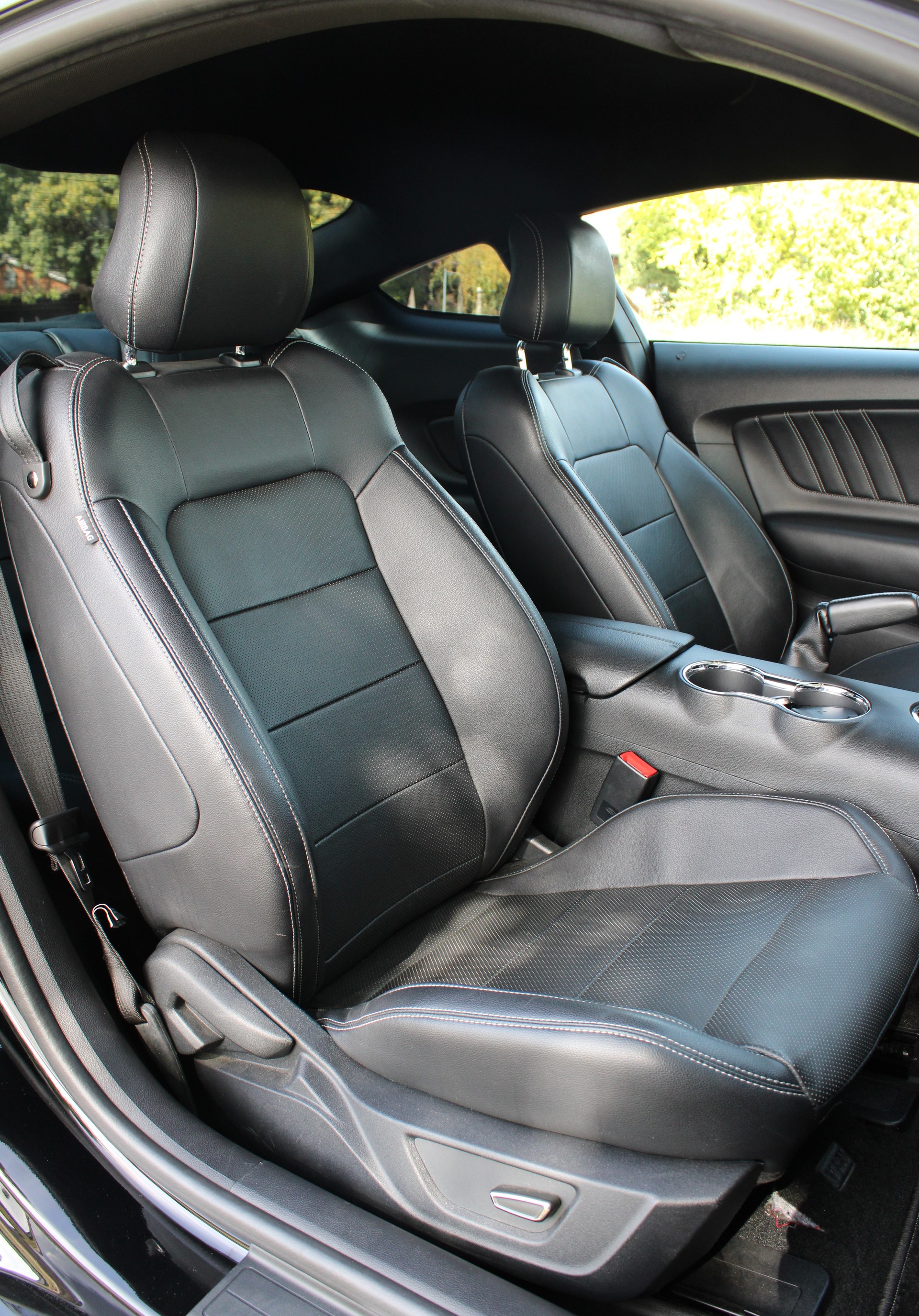 FORD Mustang Fastback 5.0 V8 GT-image-13