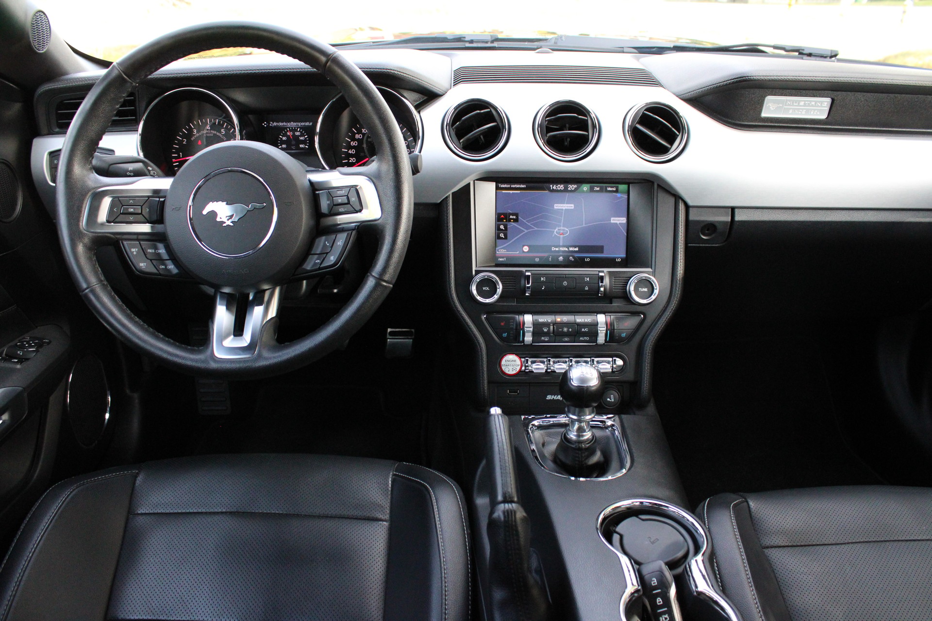 FORD Mustang Fastback 5.0 V8 GT-image-12