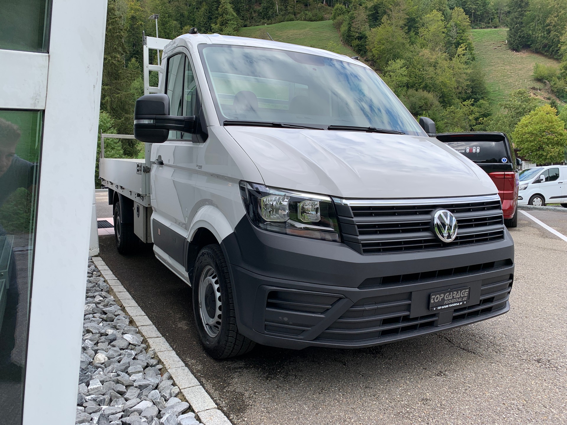 VW Crafter 35 2.0 TDI L3 4Motion-image-2