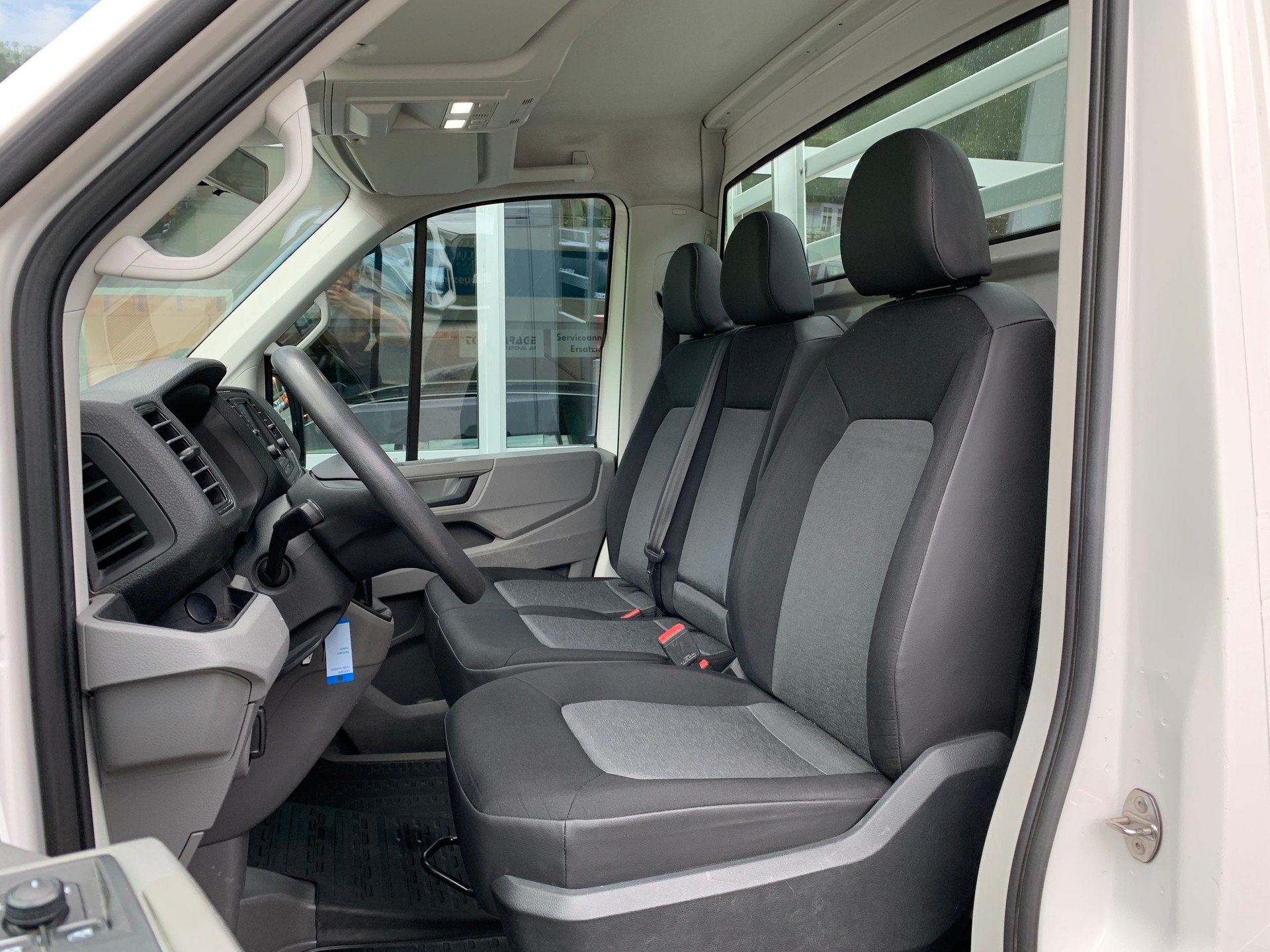 VW Crafter 35 2.0 TDI L3 4Motion-image-7