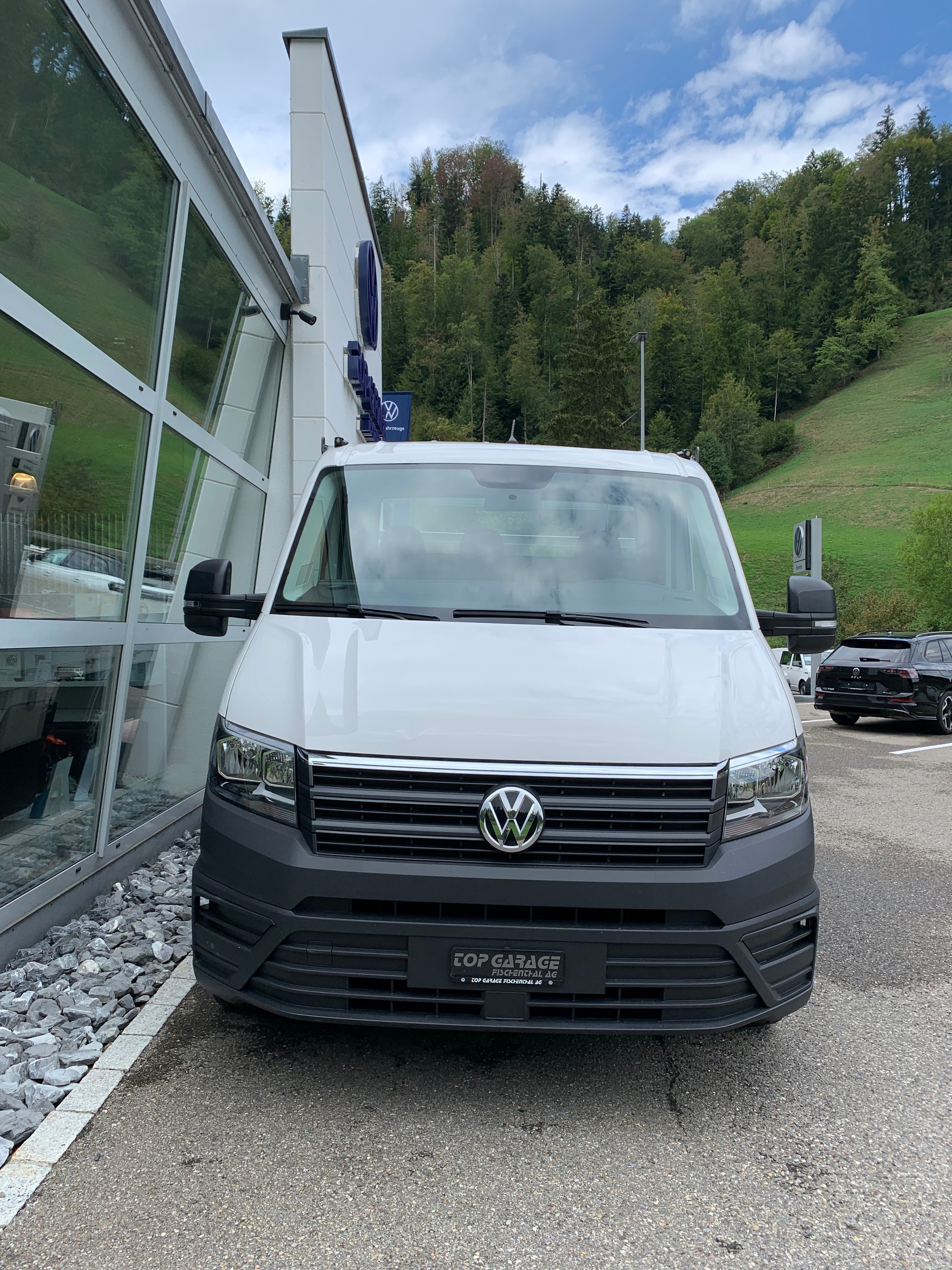 VW Crafter 35 2.0 TDI L3 4Motion-image-1