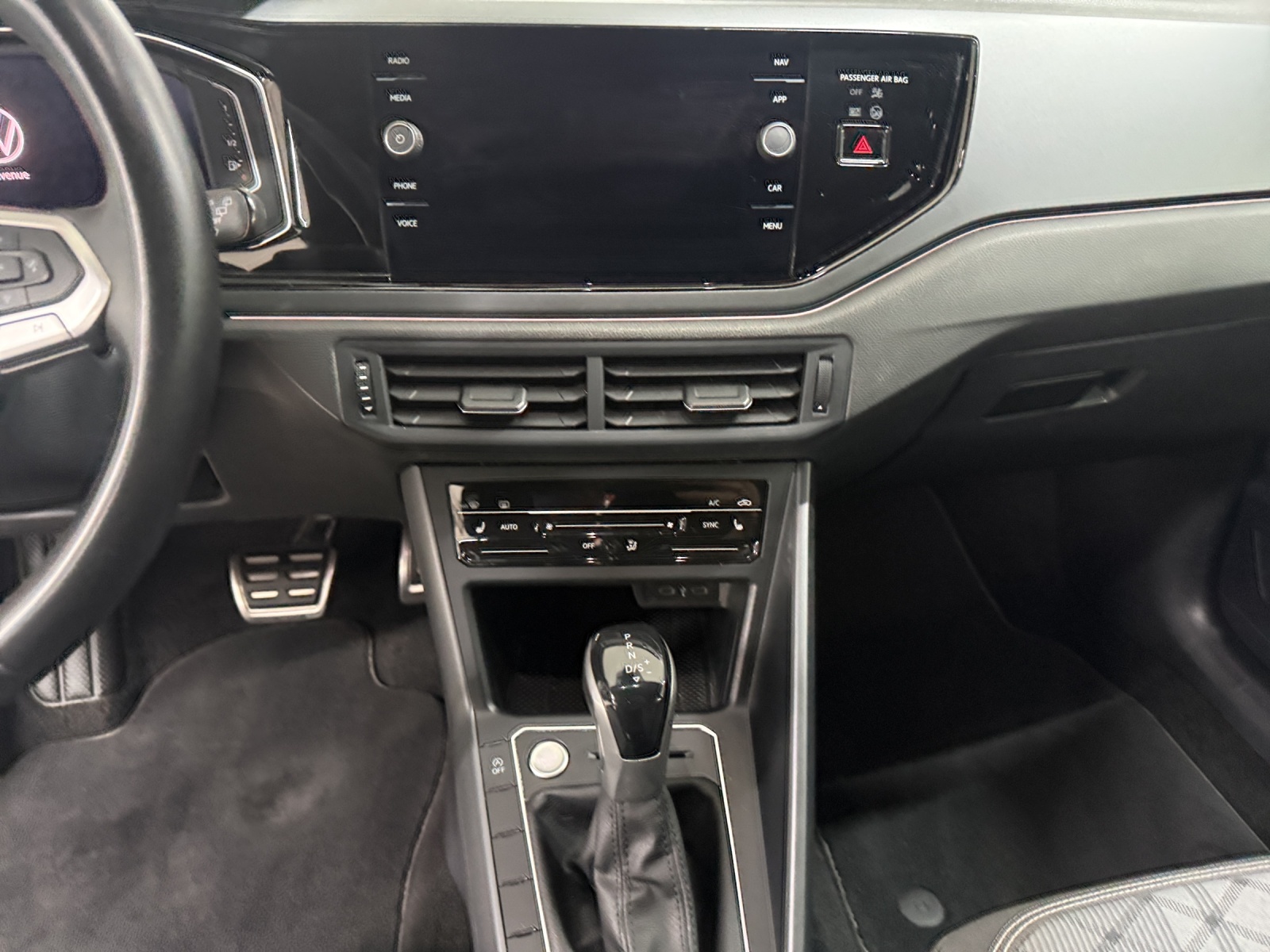 VW Taigo 1.0 TSI R-Line DSG-image-10