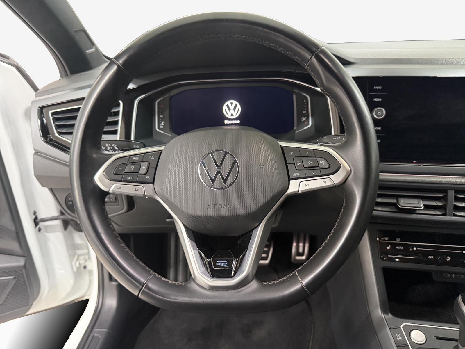 VW Taigo 1.0 TSI R-Line DSG-image-9