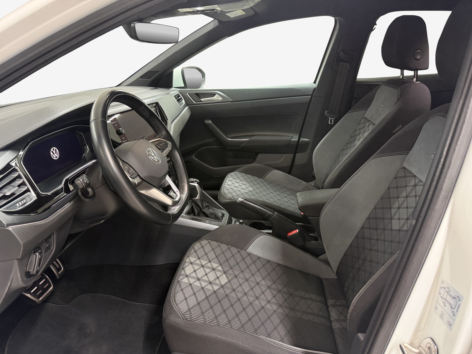 VW Taigo 1.0 TSI R-Line DSG-image-7
