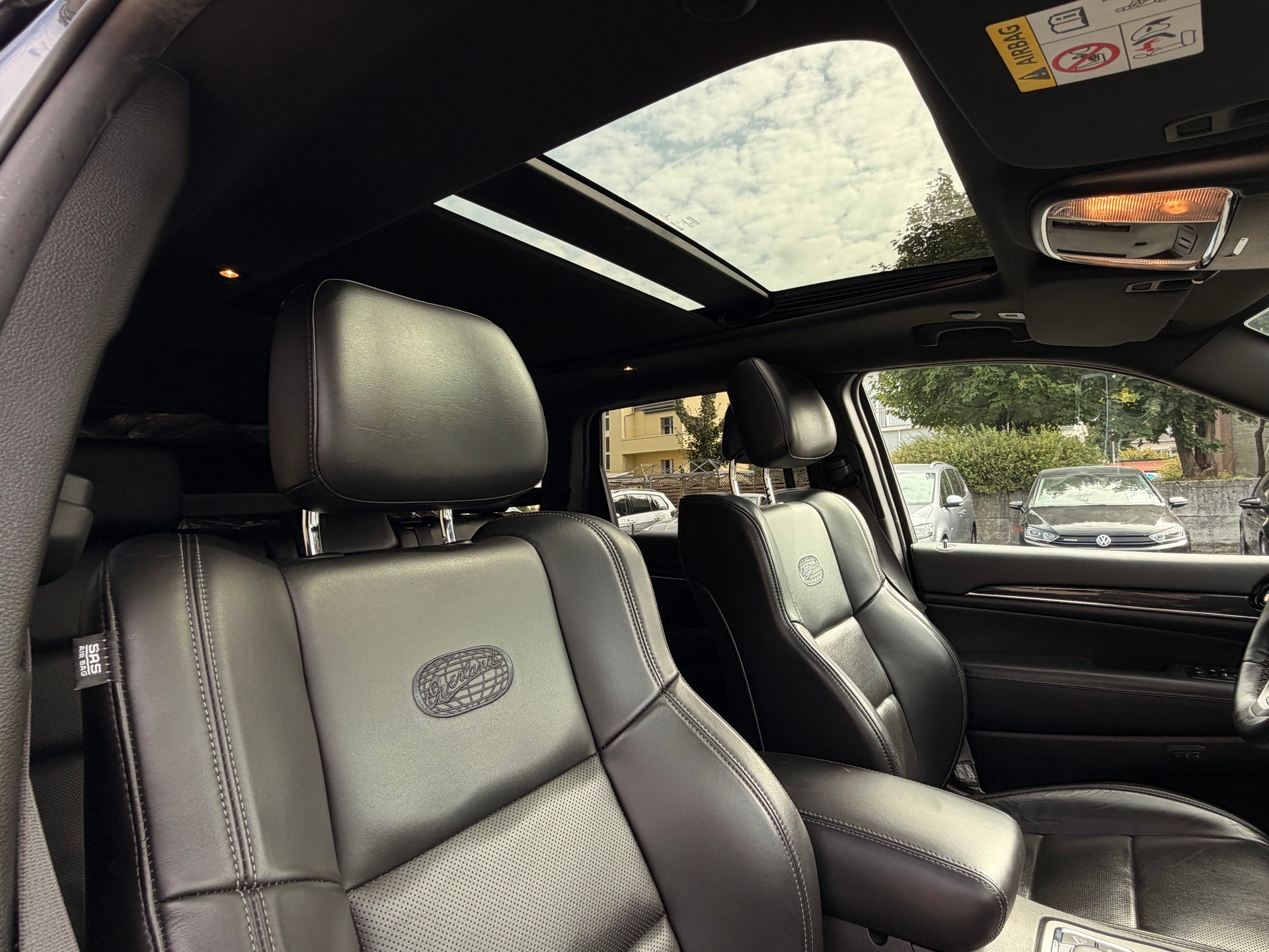 JEEP Grand Cherokee 3.0 CRD Overland Automatic-image-13