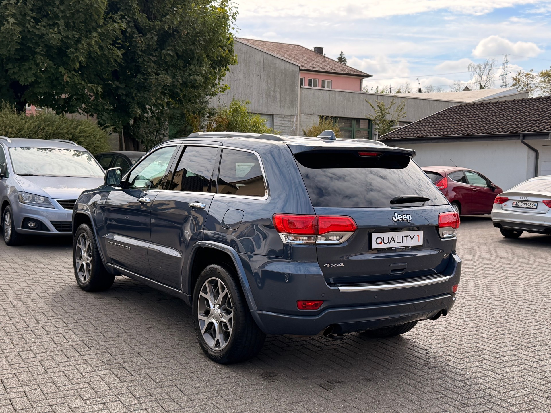 JEEP Grand Cherokee 3.0 CRD Overland Automatic-image-8