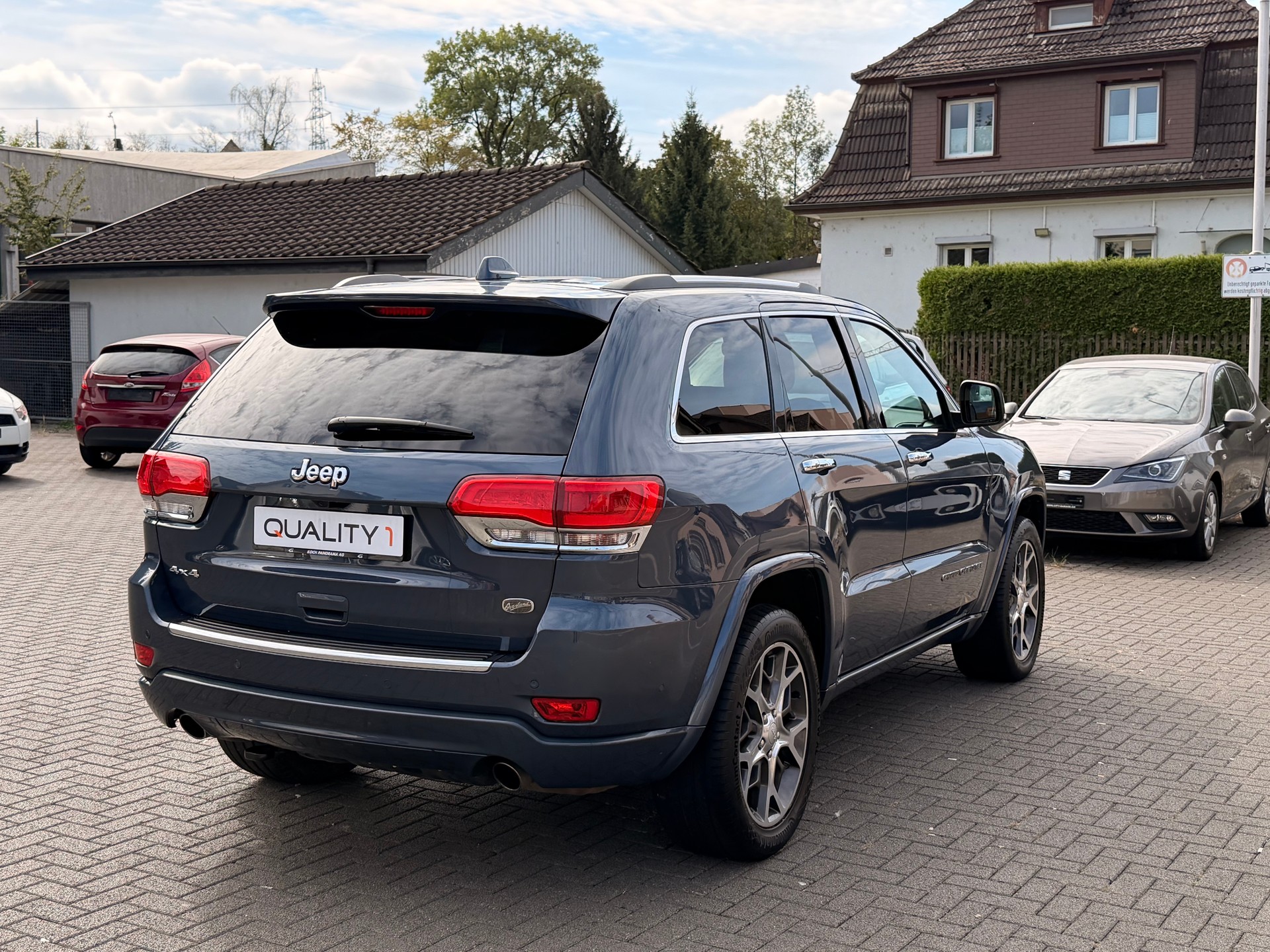 JEEP Grand Cherokee 3.0 CRD Overland Automatic-image-5