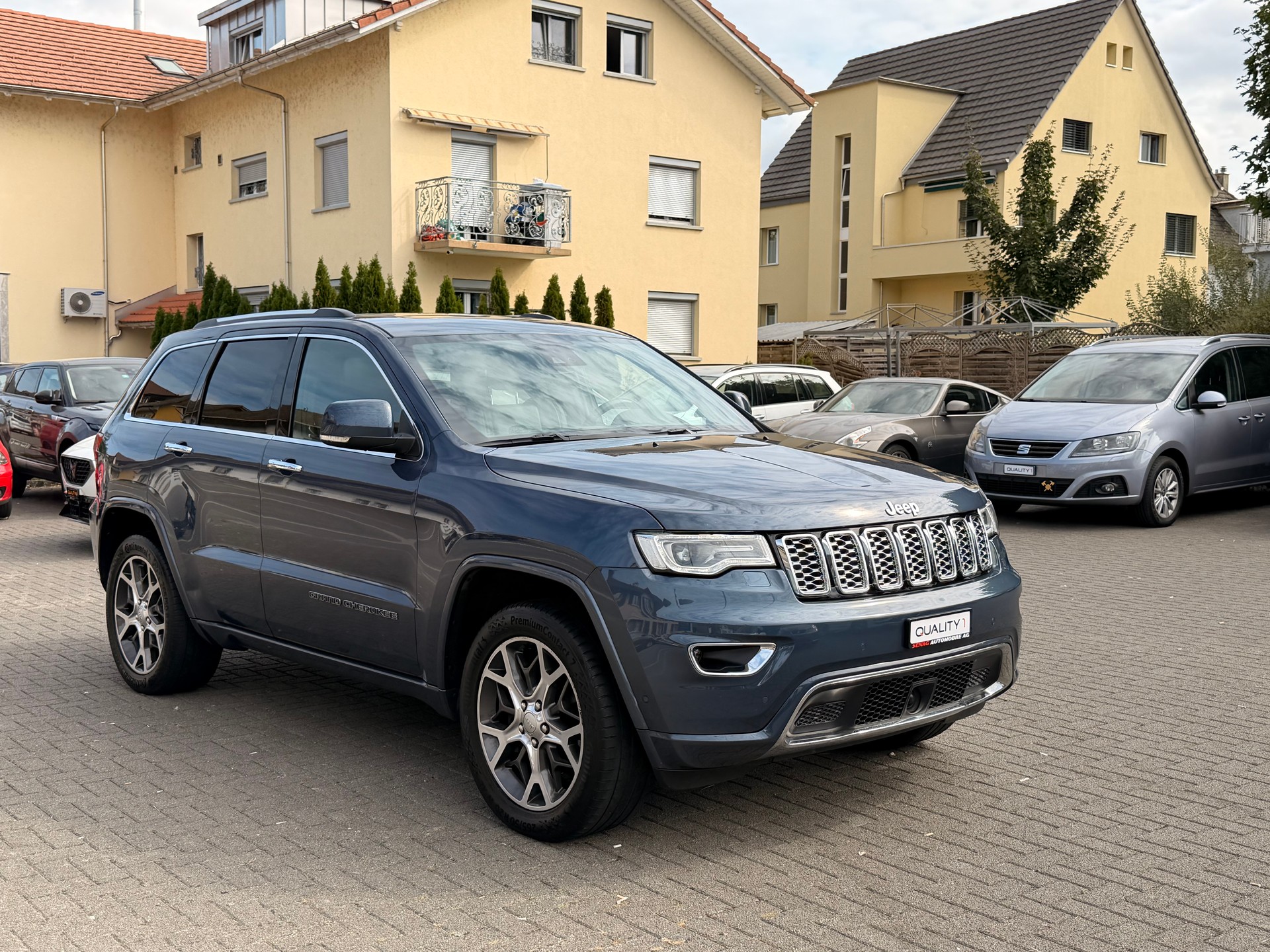 JEEP Grand Cherokee 3.0 CRD Overland Automatic-image-3