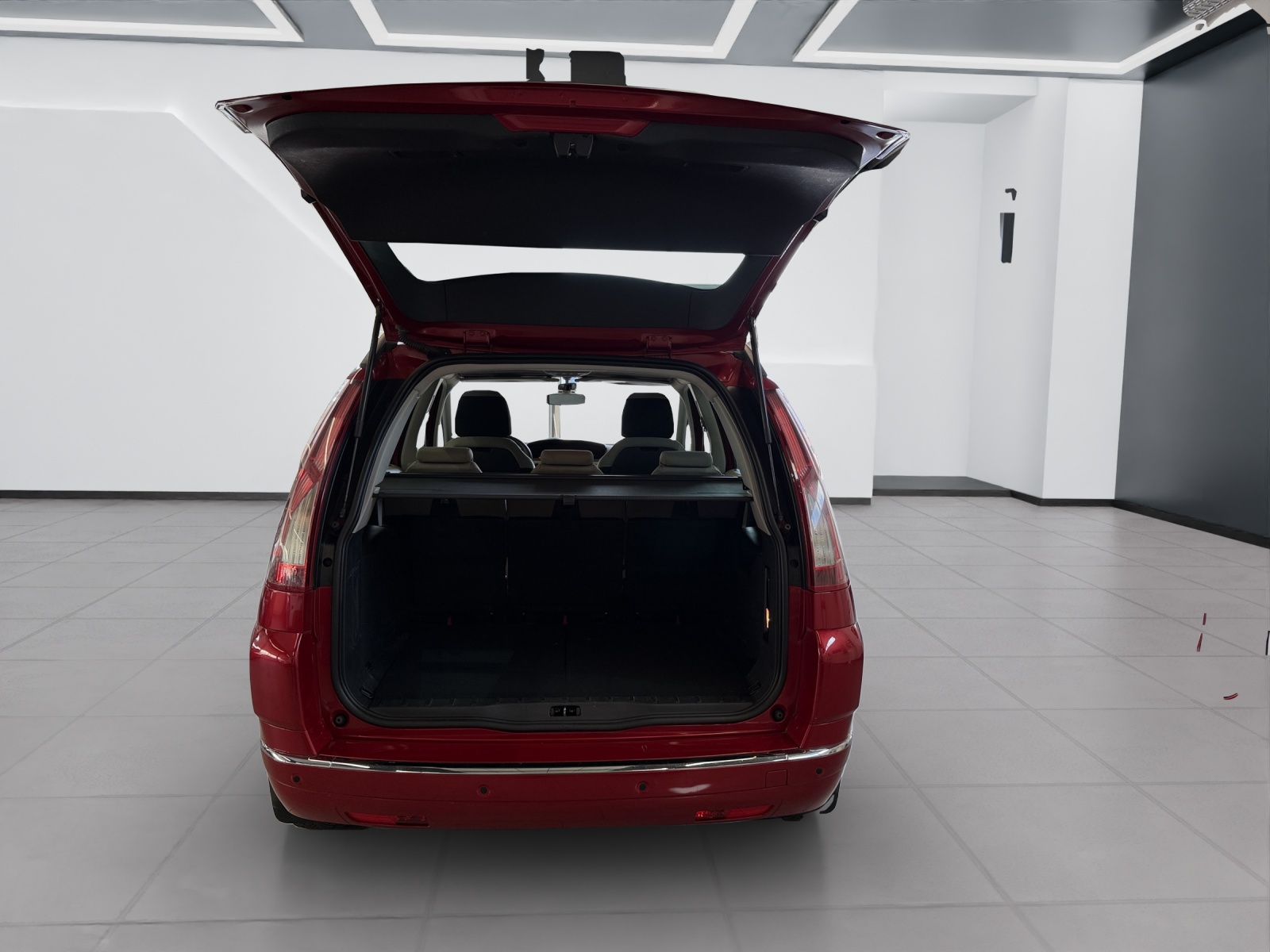 CITROEN Grand C4 Picasso 1.6 HDI 16V Séduction EGS6-image-19