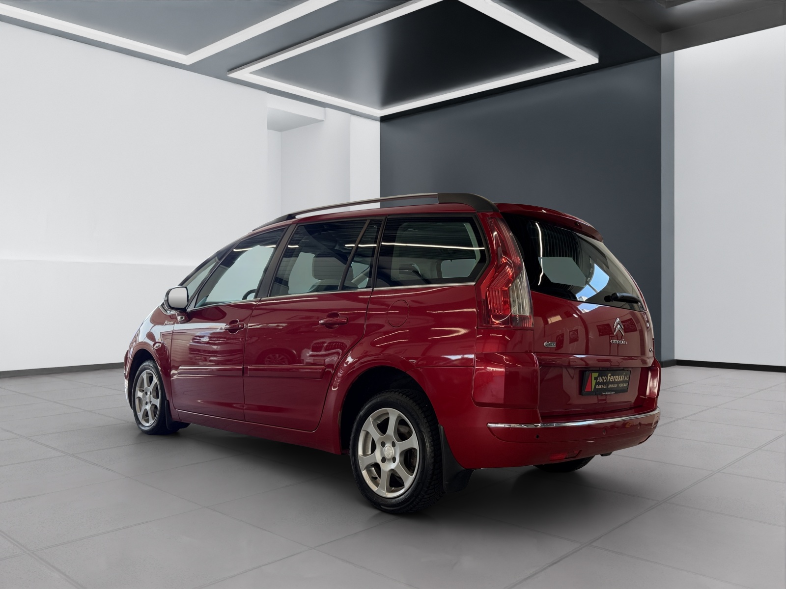 CITROEN Grand C4 Picasso 1.6 HDI 16V Séduction EGS6-image-3