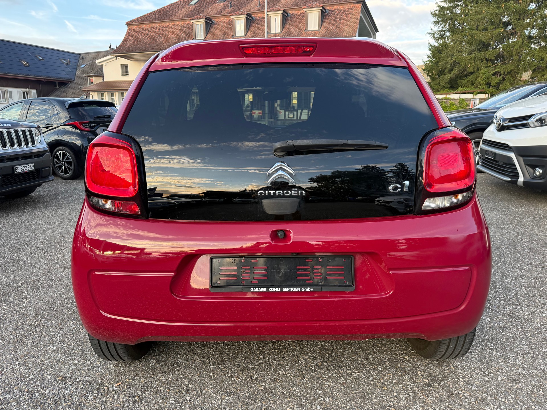 CITROEN C1 1.2 VTi Shine Airscape-image-5