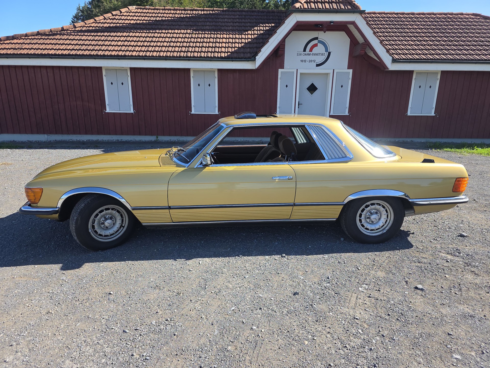 MERCEDES-BENZ SLC 350-image-5