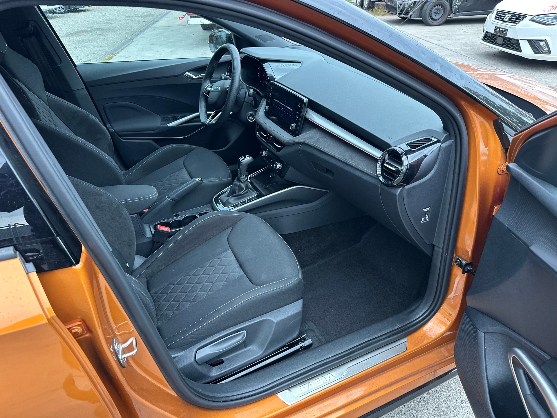 SKODA Fabia 1.5 TSI Monte Carlo DSG-image-12