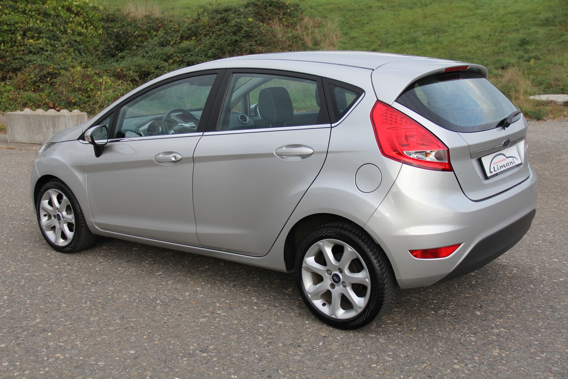 FORD Fiesta 1.6 16V Titanium-image-6