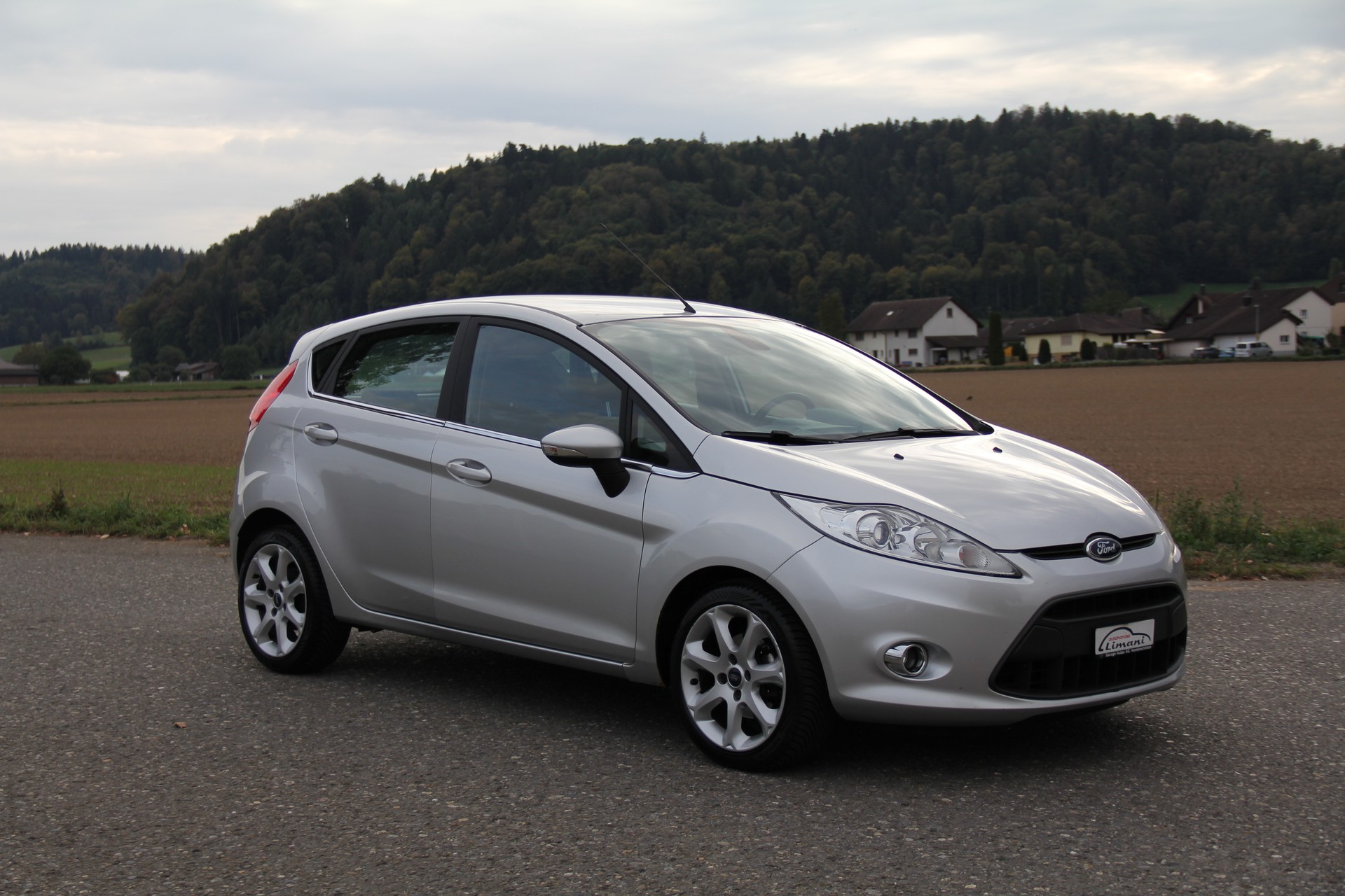 FORD Fiesta 1.6 16V Titanium-showroom-element-3