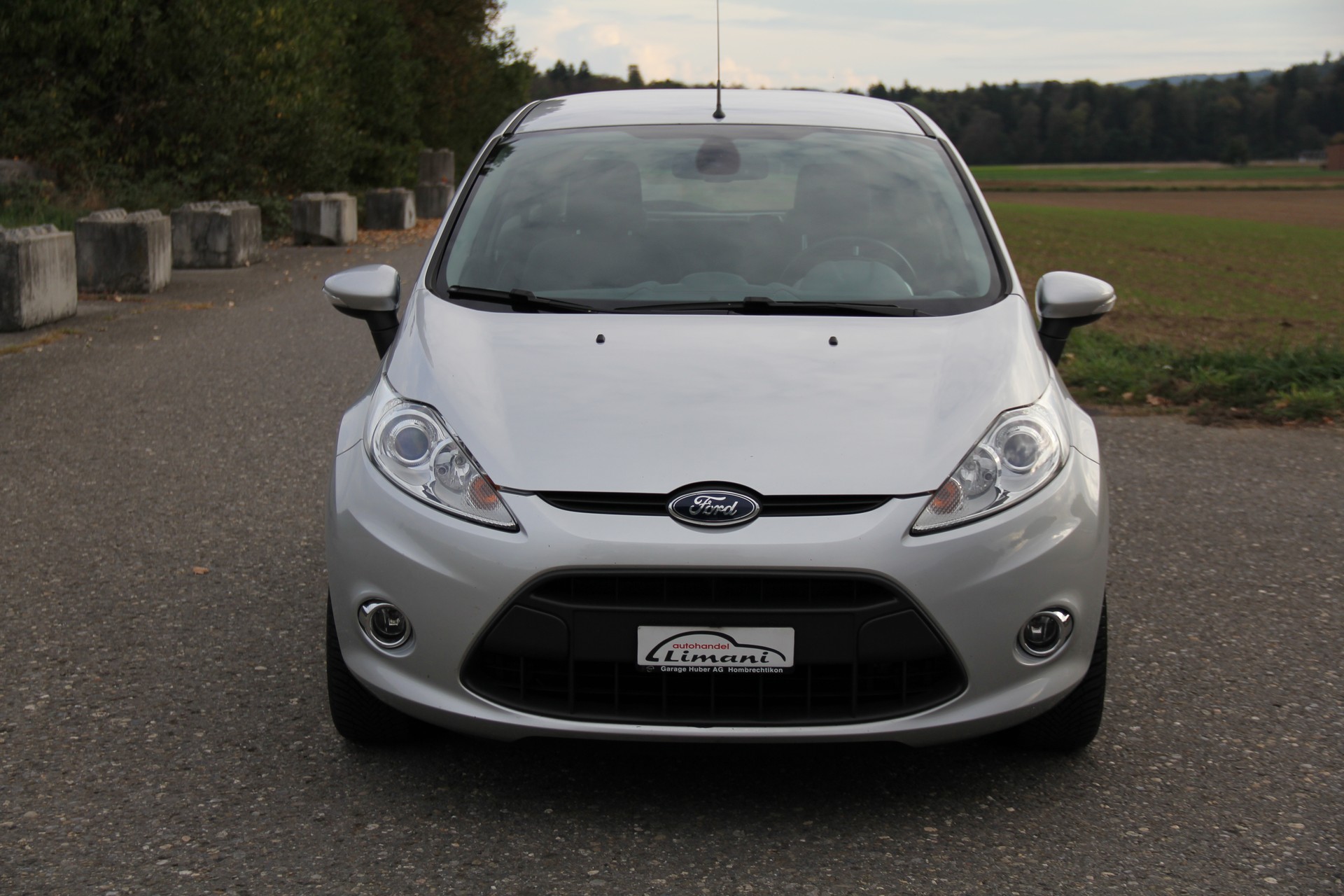 FORD Fiesta 1.6 16V Titanium-showroom-element-2