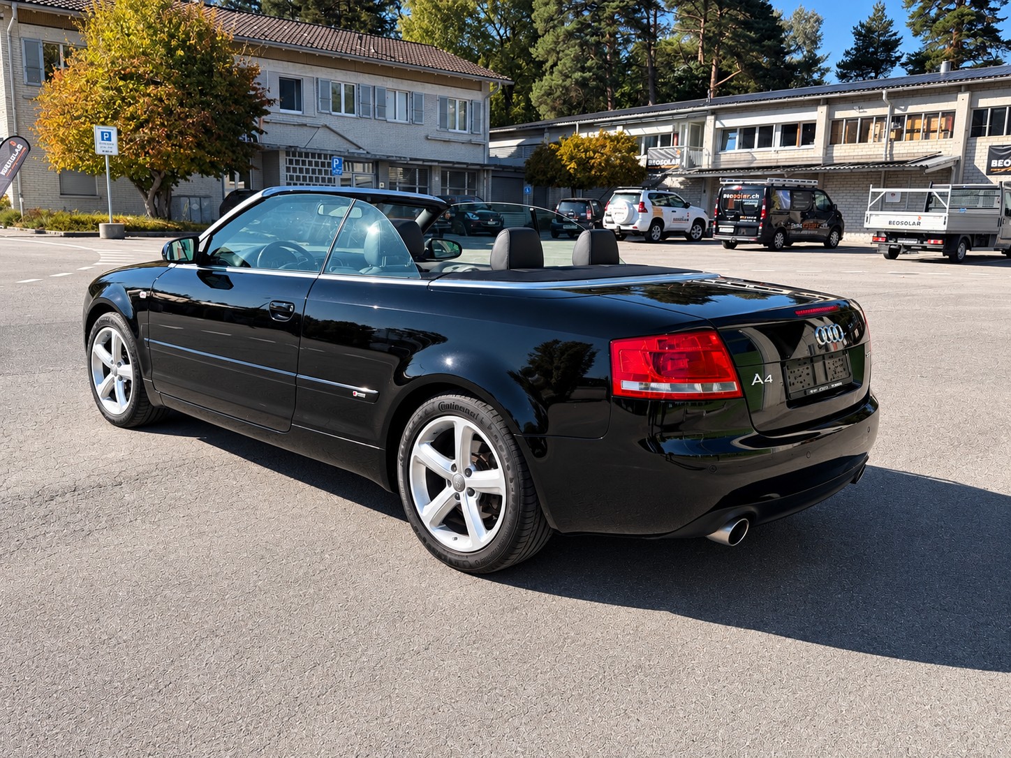 AUDI A4 Cabriolet 2.0T FSI multitronic-image-2