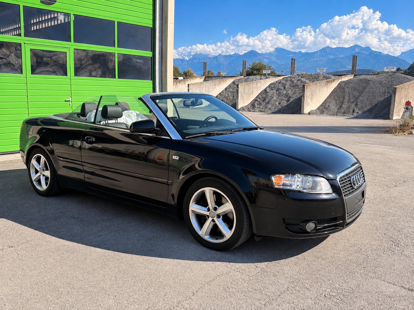 AUDI A4 Cabriolet 2.0T FSI multitronic-image-4