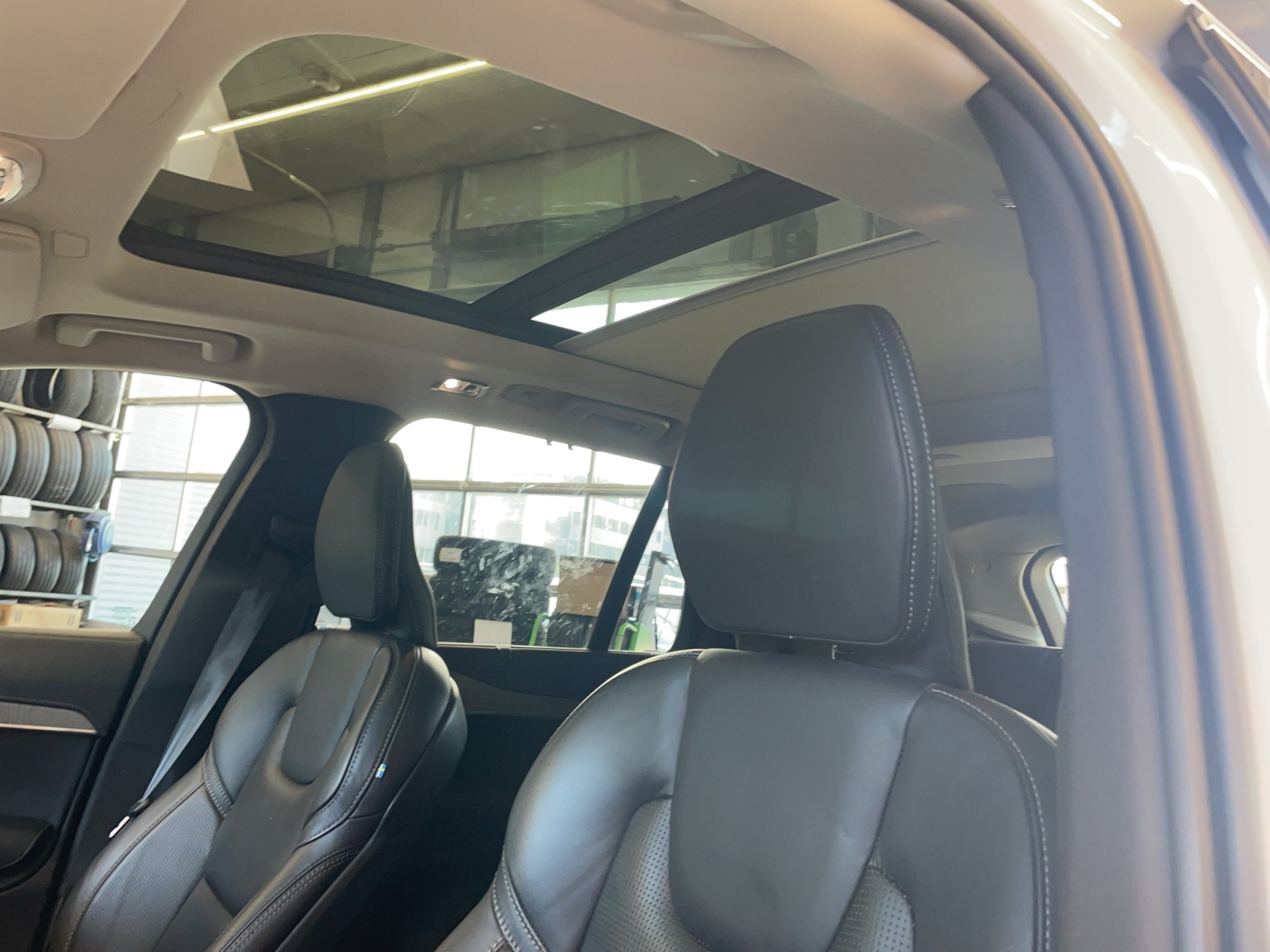 VOLVO XC90 B5 D AWD Inscription-image-10
