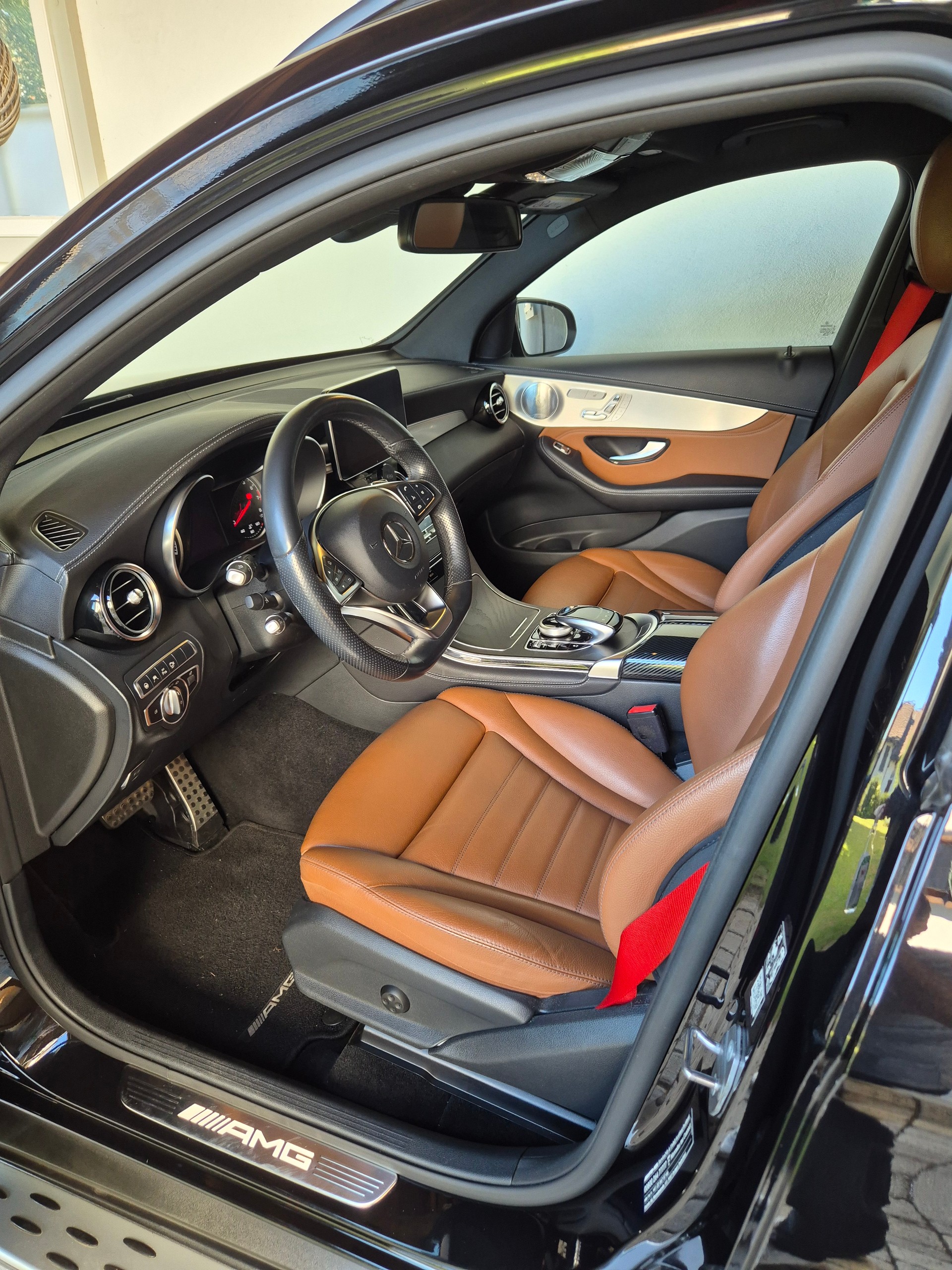 MERCEDES-BENZ GLC 43 AMG 4Matic 9G-Tronic-image-2