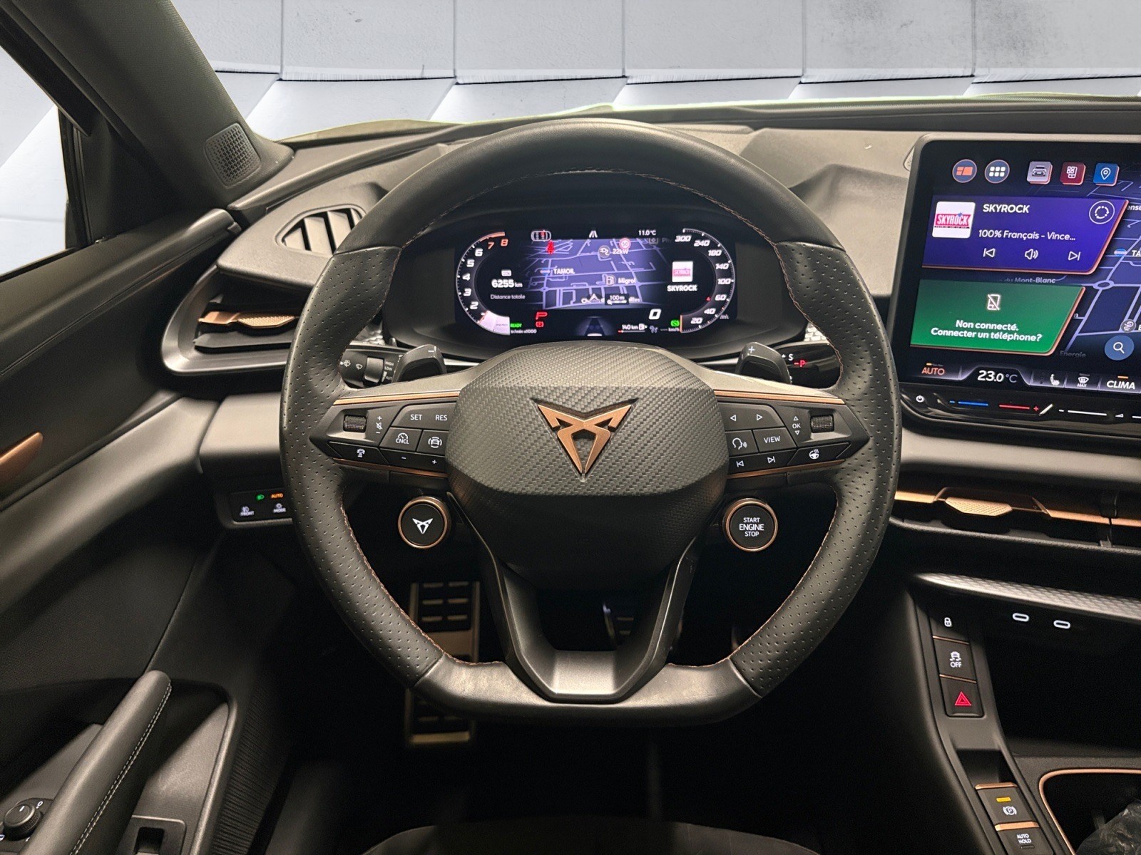 CUPRA Terramar 1.5 eTSI DSG/Caméra 360° / Area View / Intelligent Drive-Paket / Digital Drive-Paket / Paket Edge / Paket 2 "Moon Light-image-9