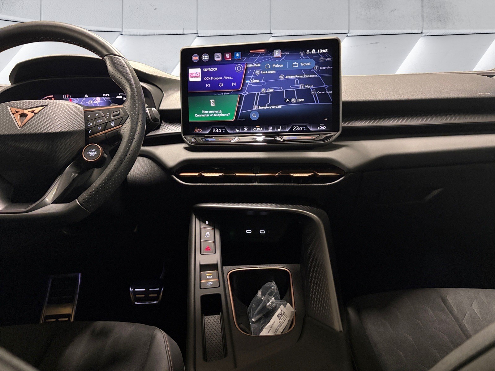 CUPRA Terramar 1.5 eTSI DSG/Caméra 360° / Area View / Intelligent Drive-Paket / Digital Drive-Paket / Paket Edge / Paket 2 "Moon Light-image-10