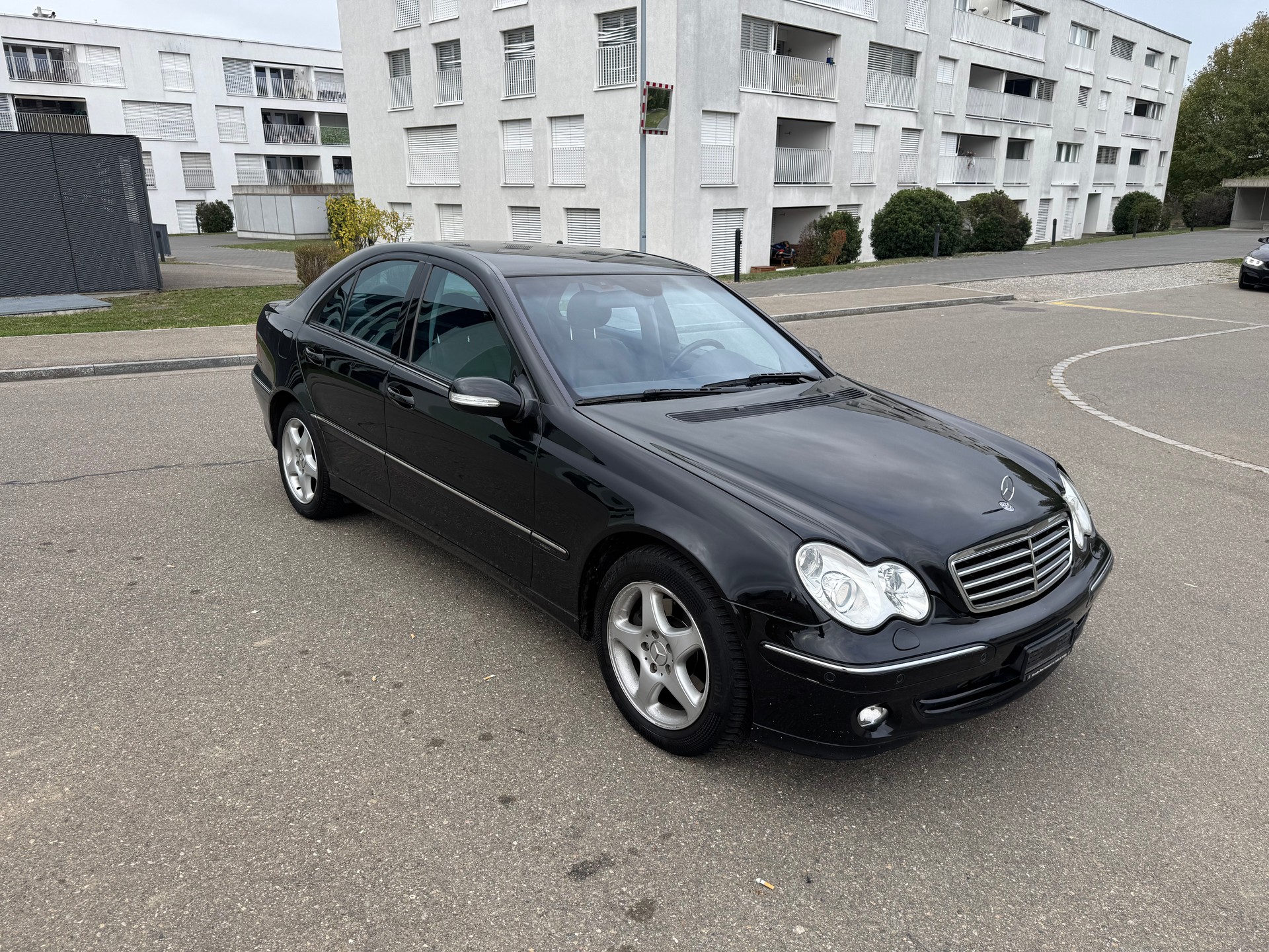 MERCEDES-BENZ C 270 CDI Avantgarde-image-1