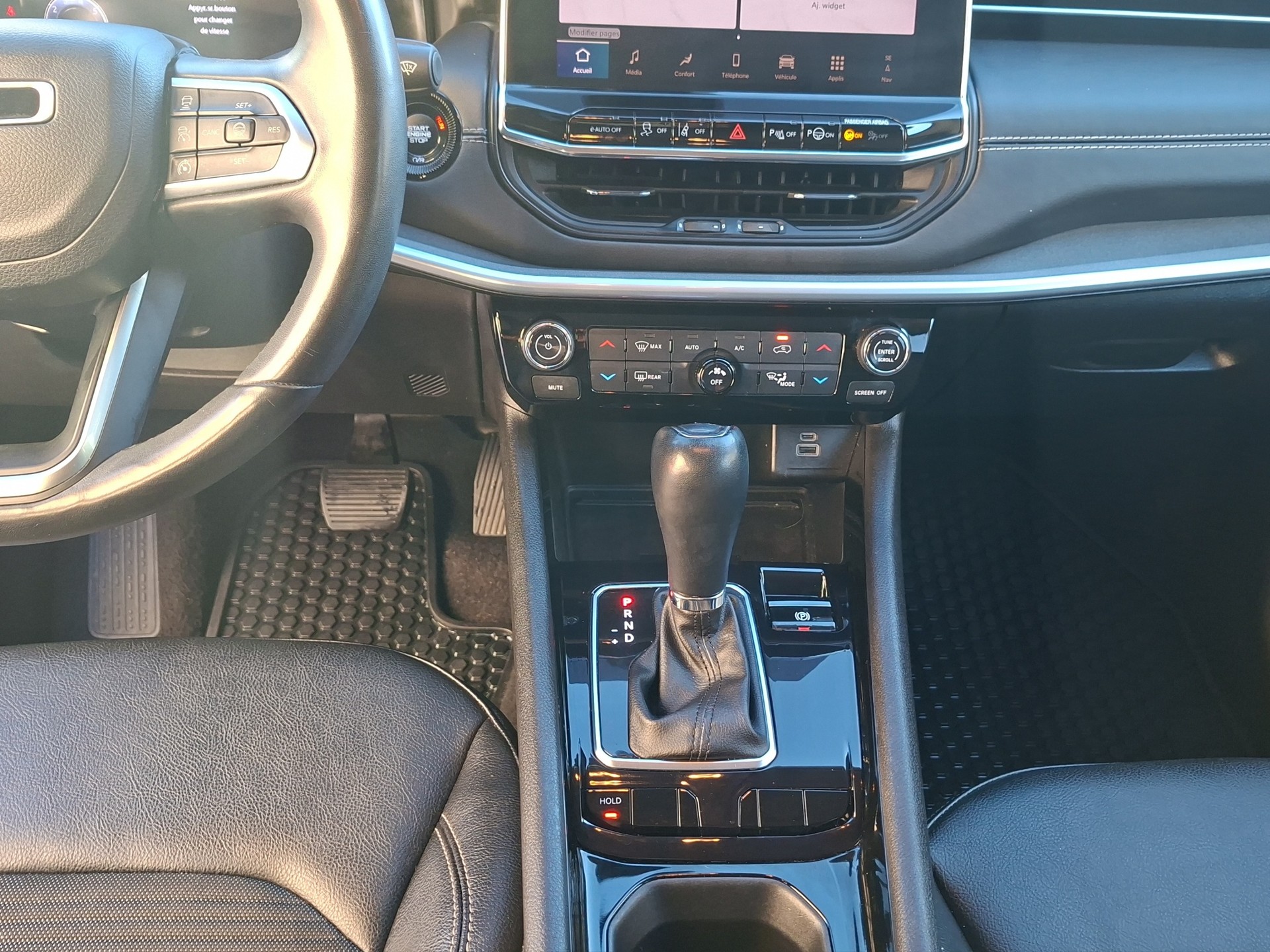 JEEP Compass 4x2 1.5 T MHEV Swiss Limited Plus Sky-image-14