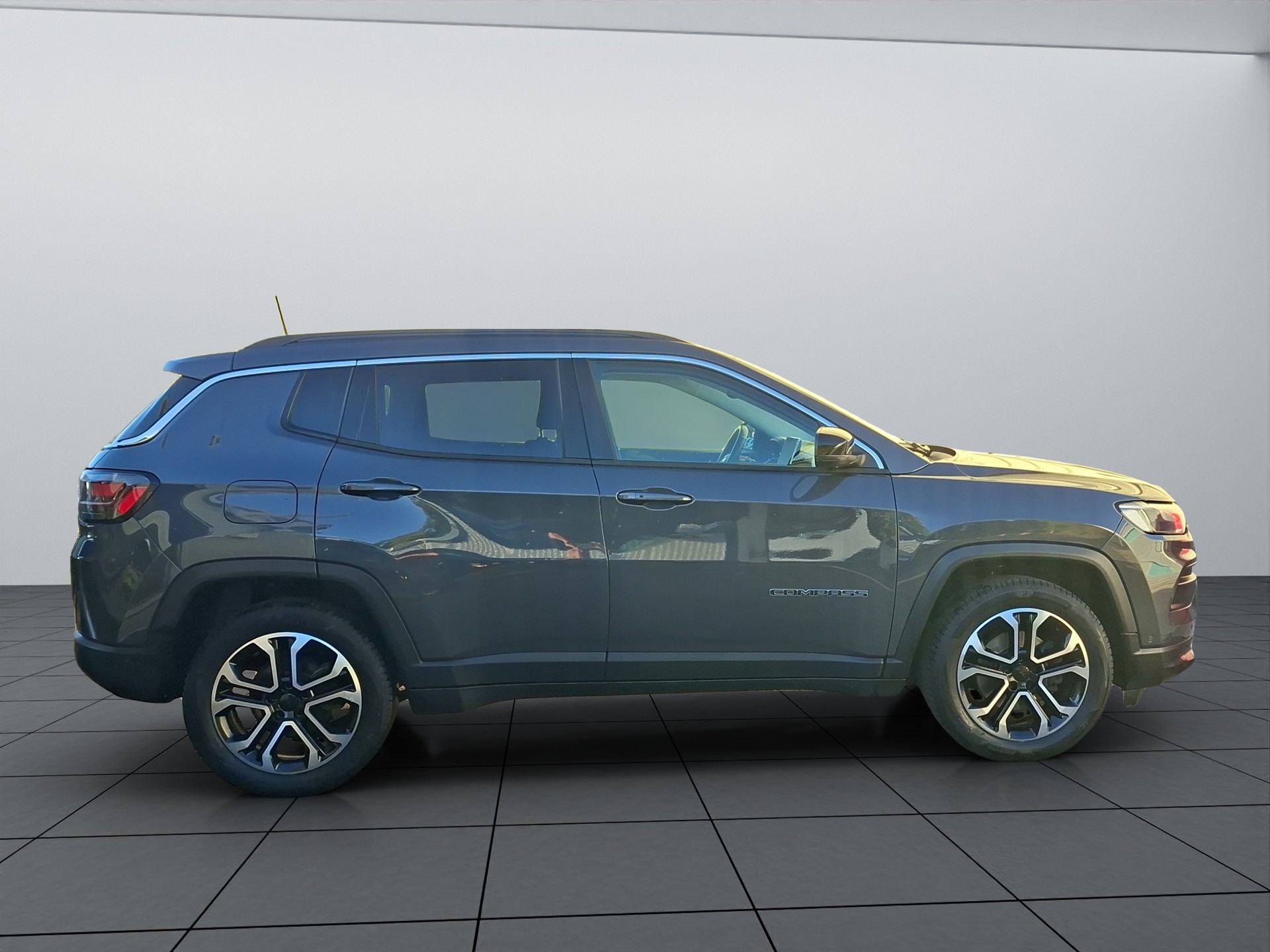 JEEP Compass 4x2 1.5 T MHEV Swiss Limited Plus Sky-image-6