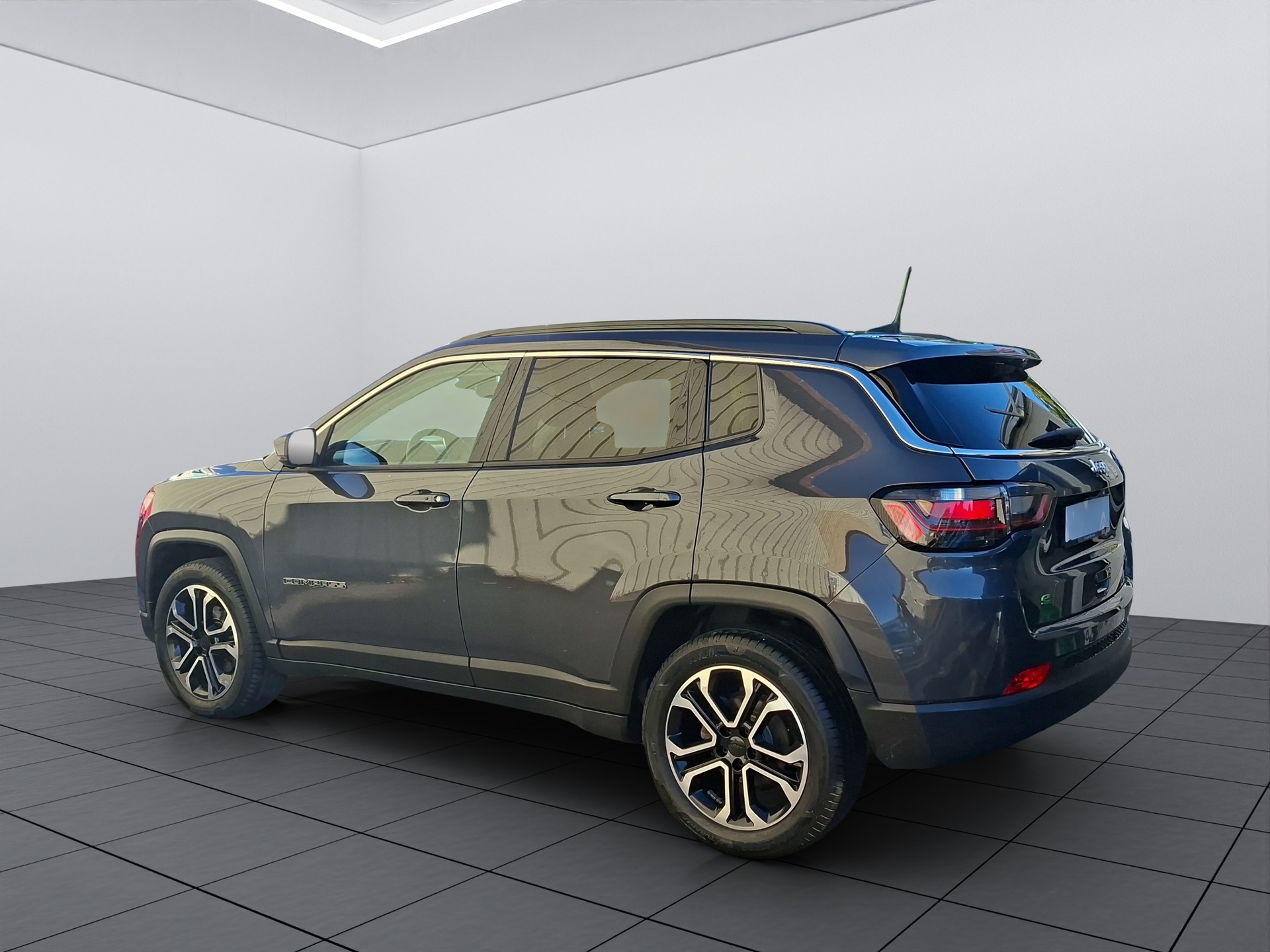 JEEP Compass 4x2 1.5 T MHEV Swiss Limited Plus Sky-image-3