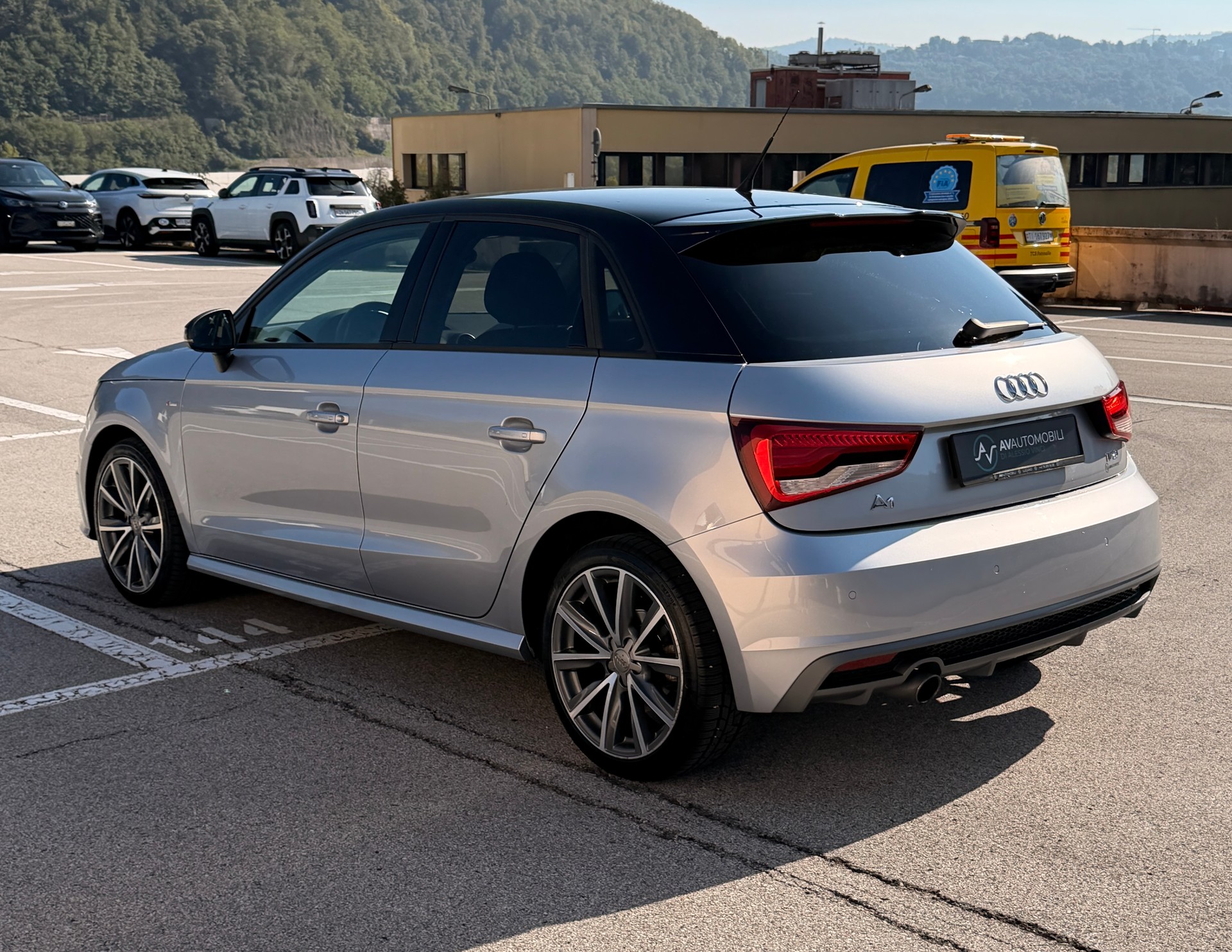 AUDI A1 Sportback 1.0 TFSI Sport S-tronic-image-7