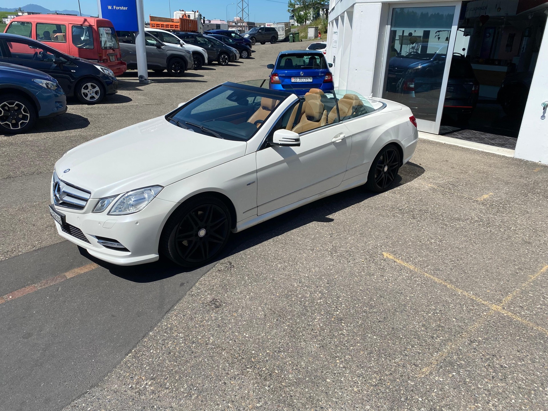 MERCEDES-BENZ E-Klasse A207 Cabriolet E 300 BlueEF Elegance-image-1