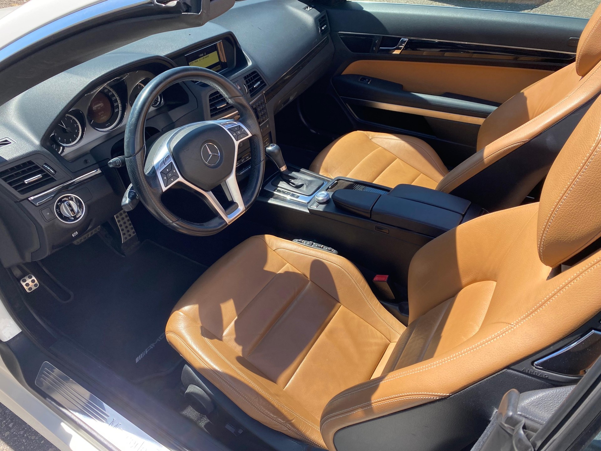MERCEDES-BENZ E-Klasse A207 Cabriolet E 300 BlueEF Elegance-image-5